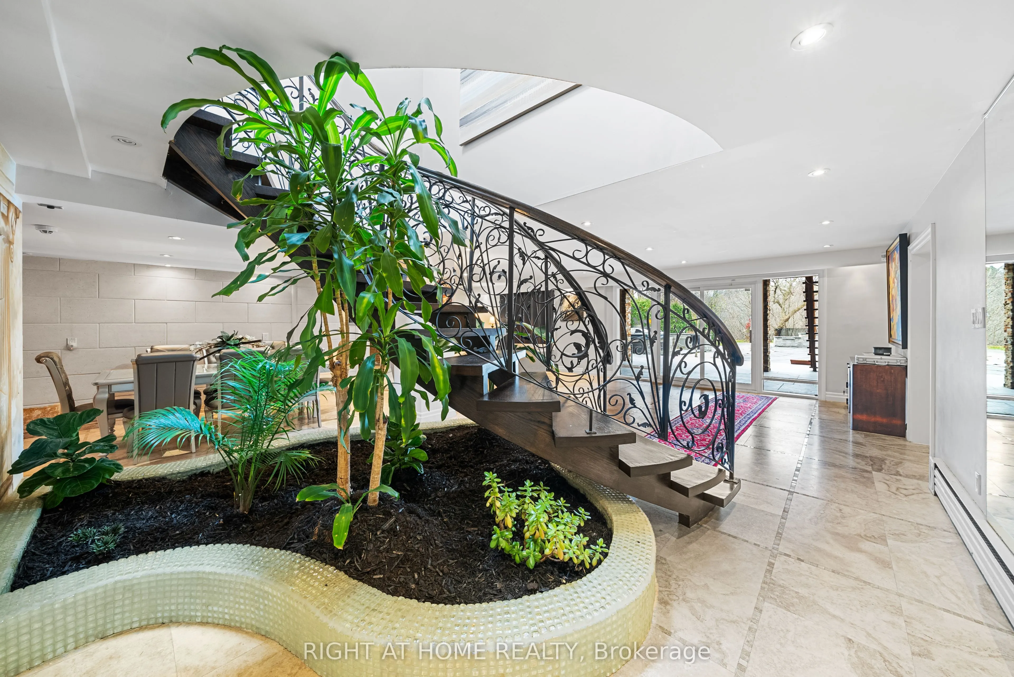 40 Heathview Avenue
