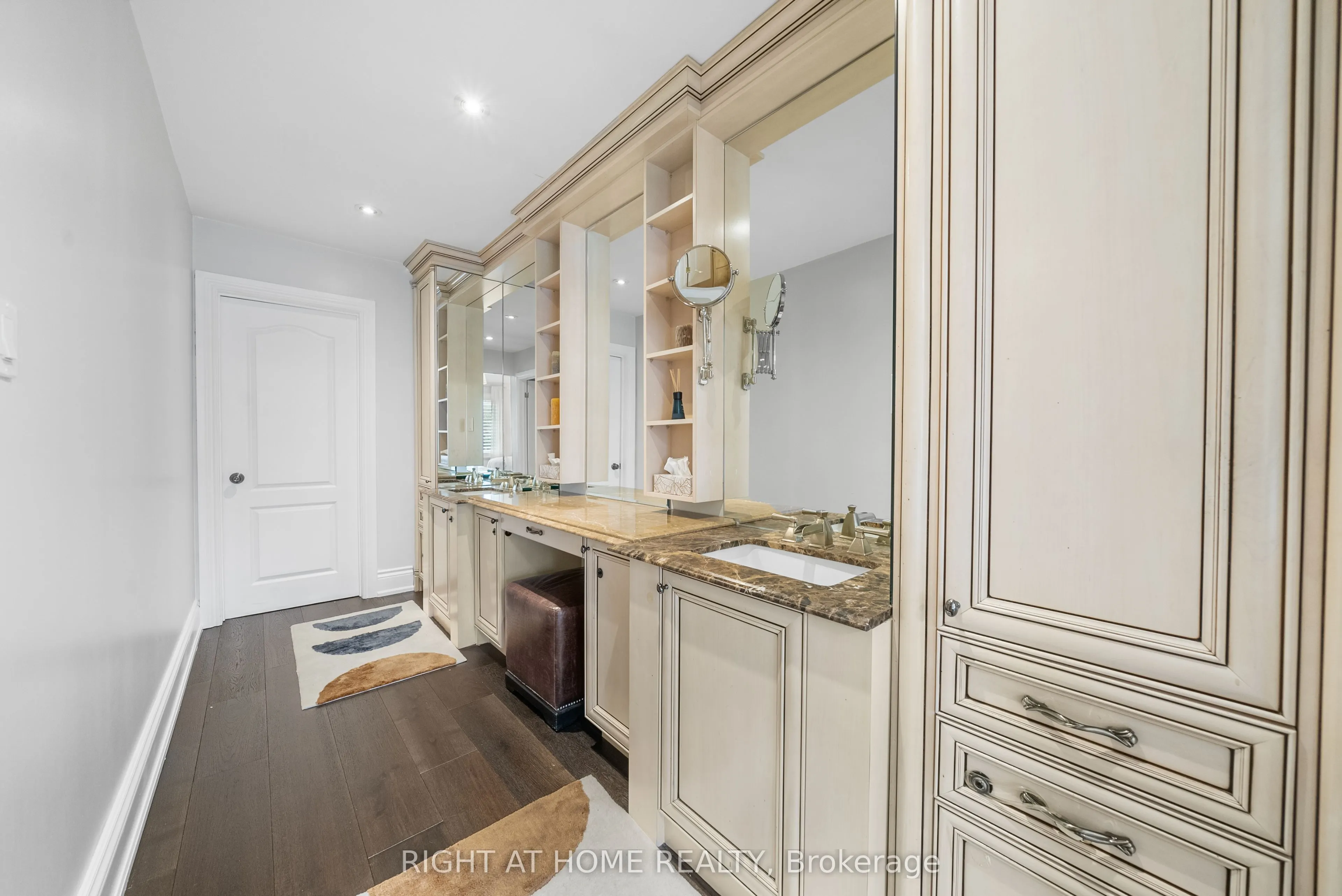 40 Heathview Avenue