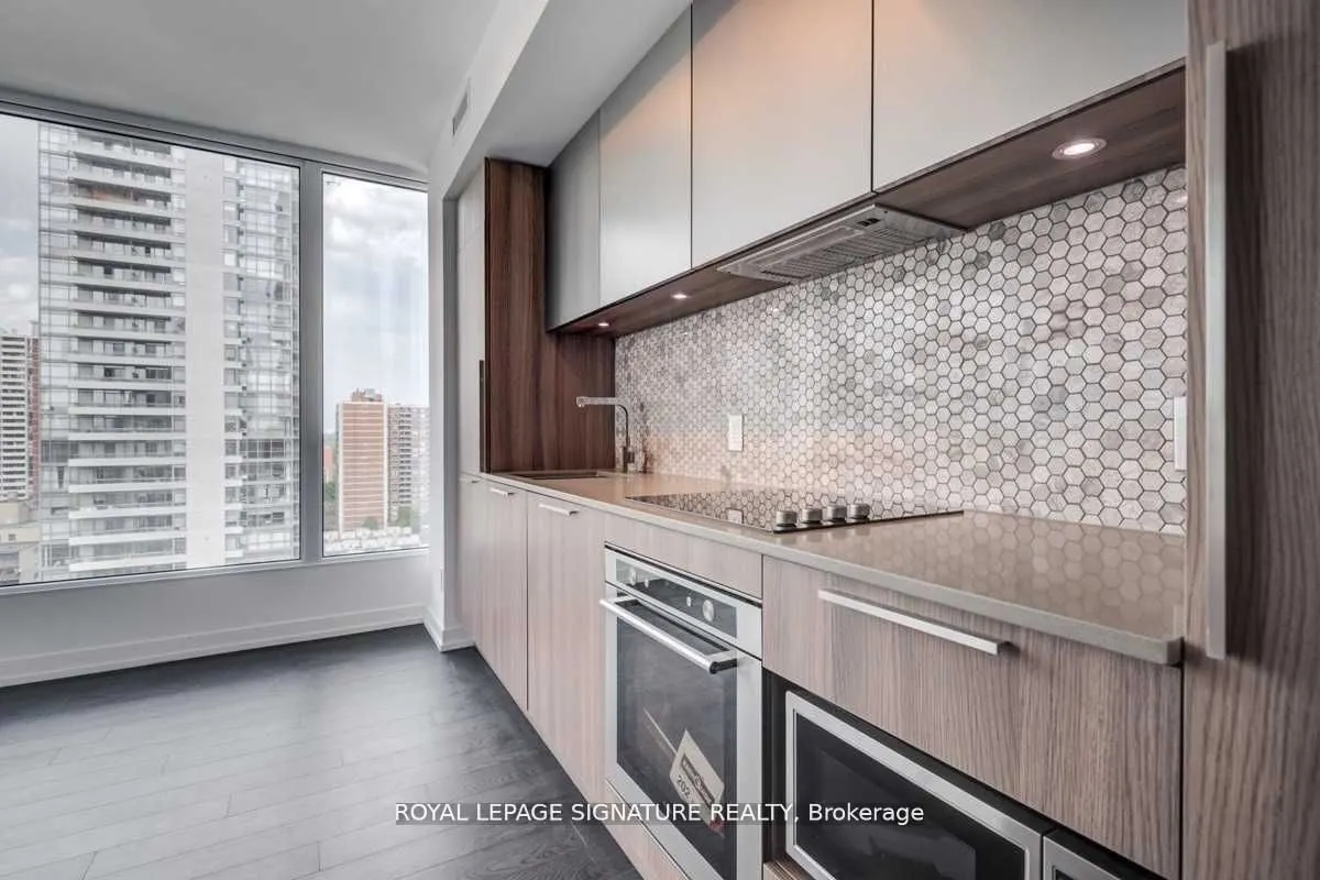 85 Wood Street, #2706