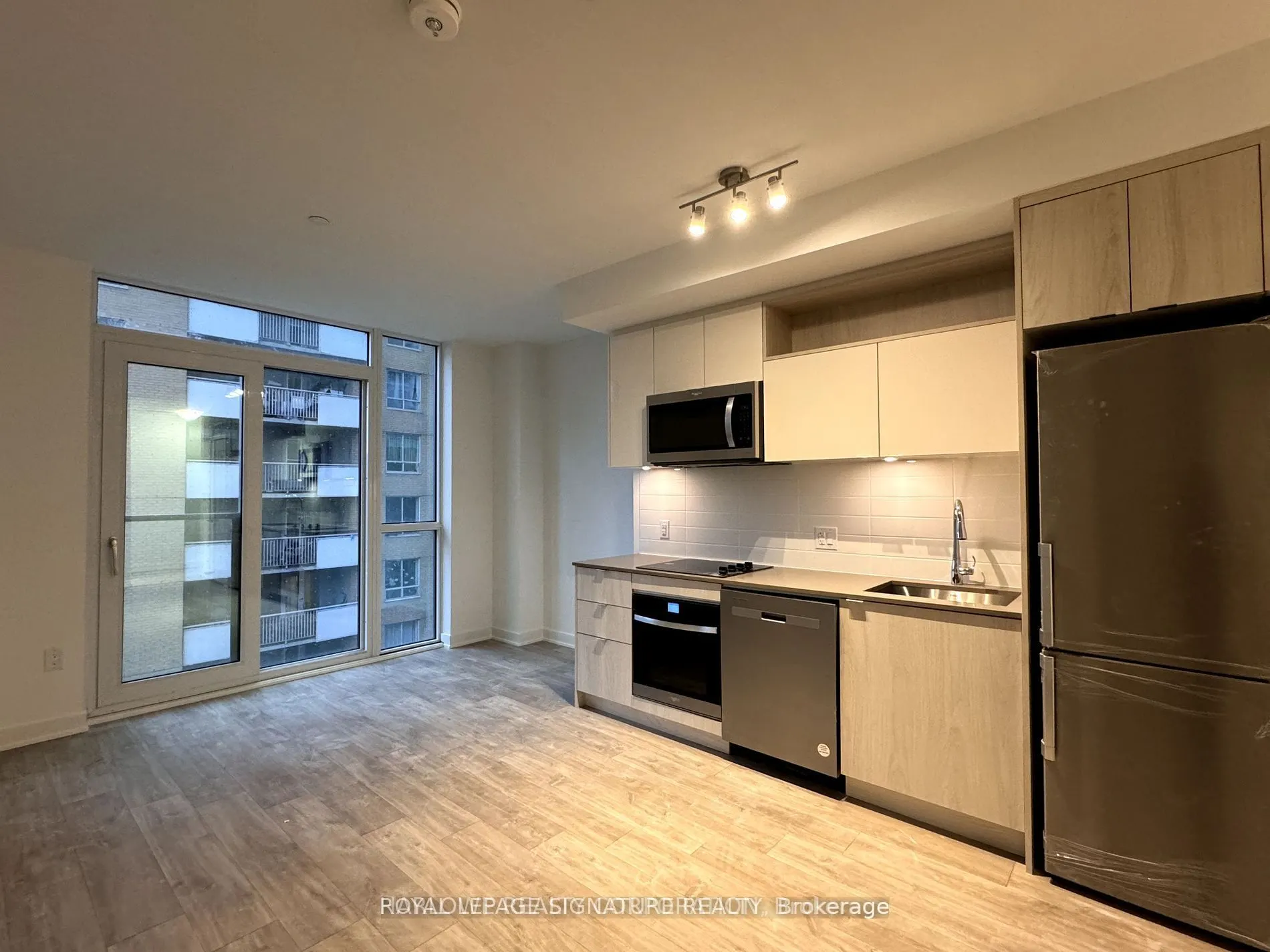 100 Dalhousie Street, #404