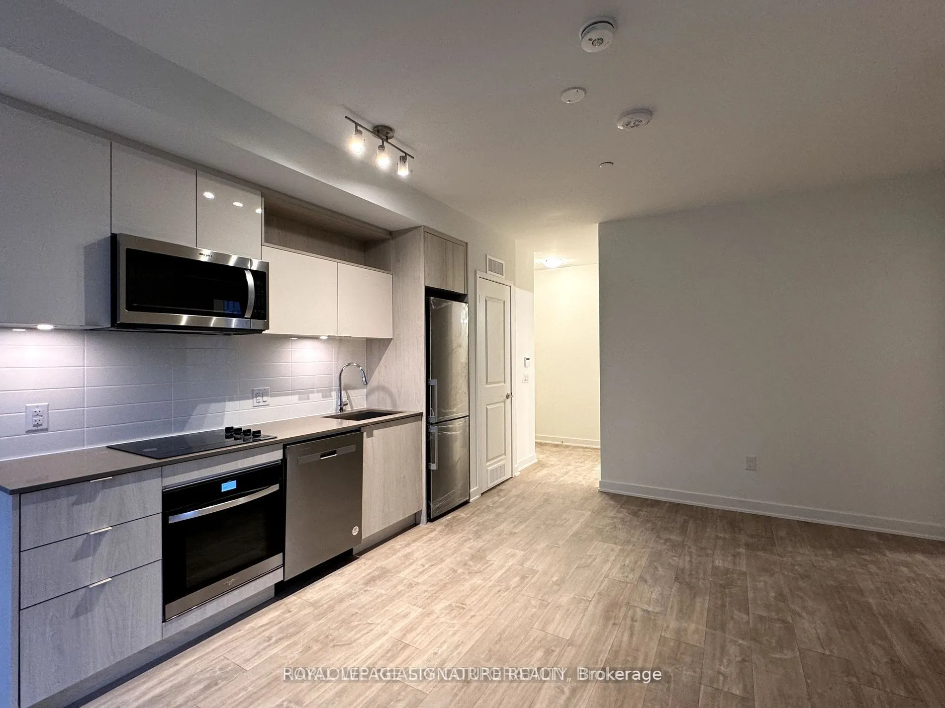 100 Dalhousie Street, #404