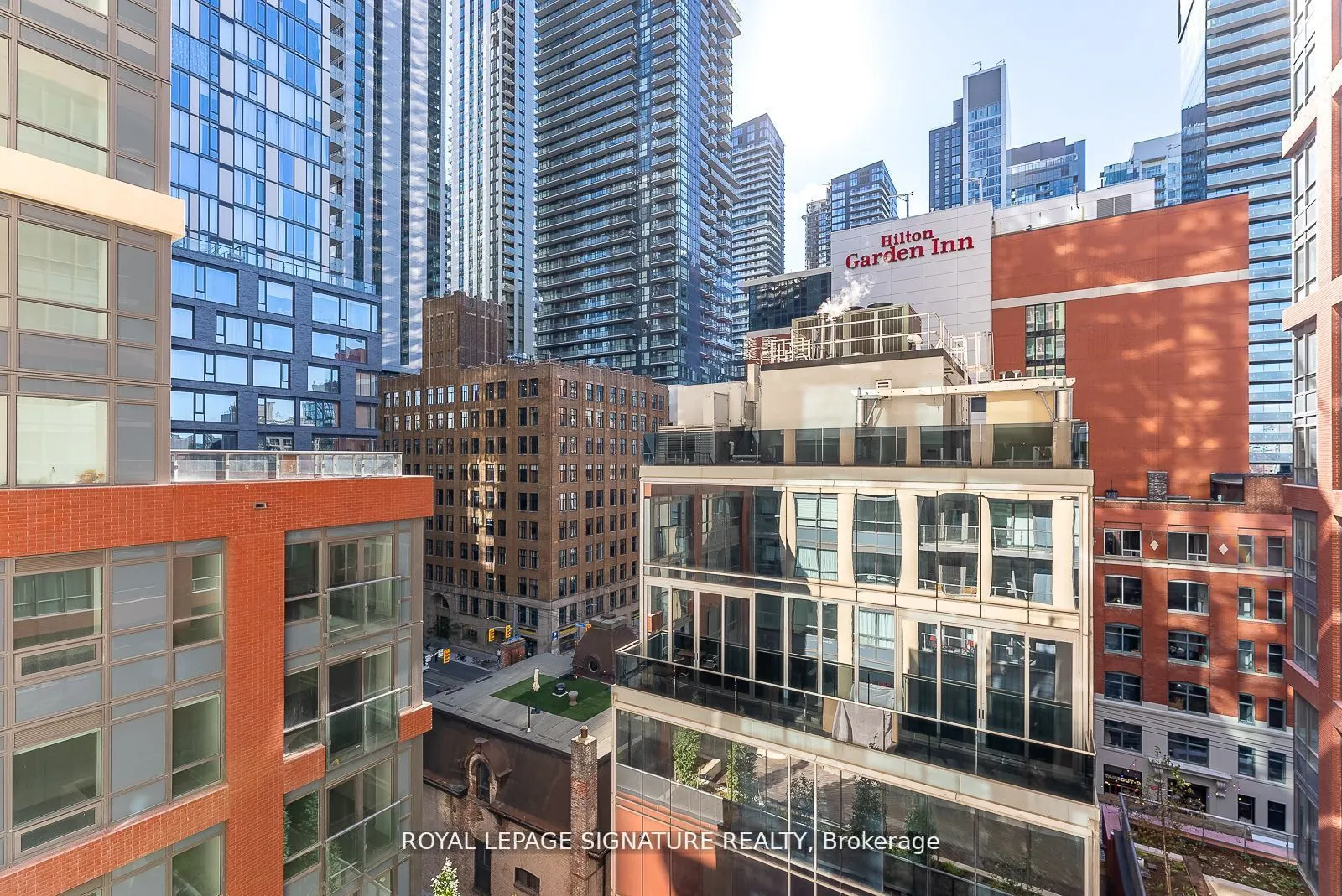 108 Peter Street, #810