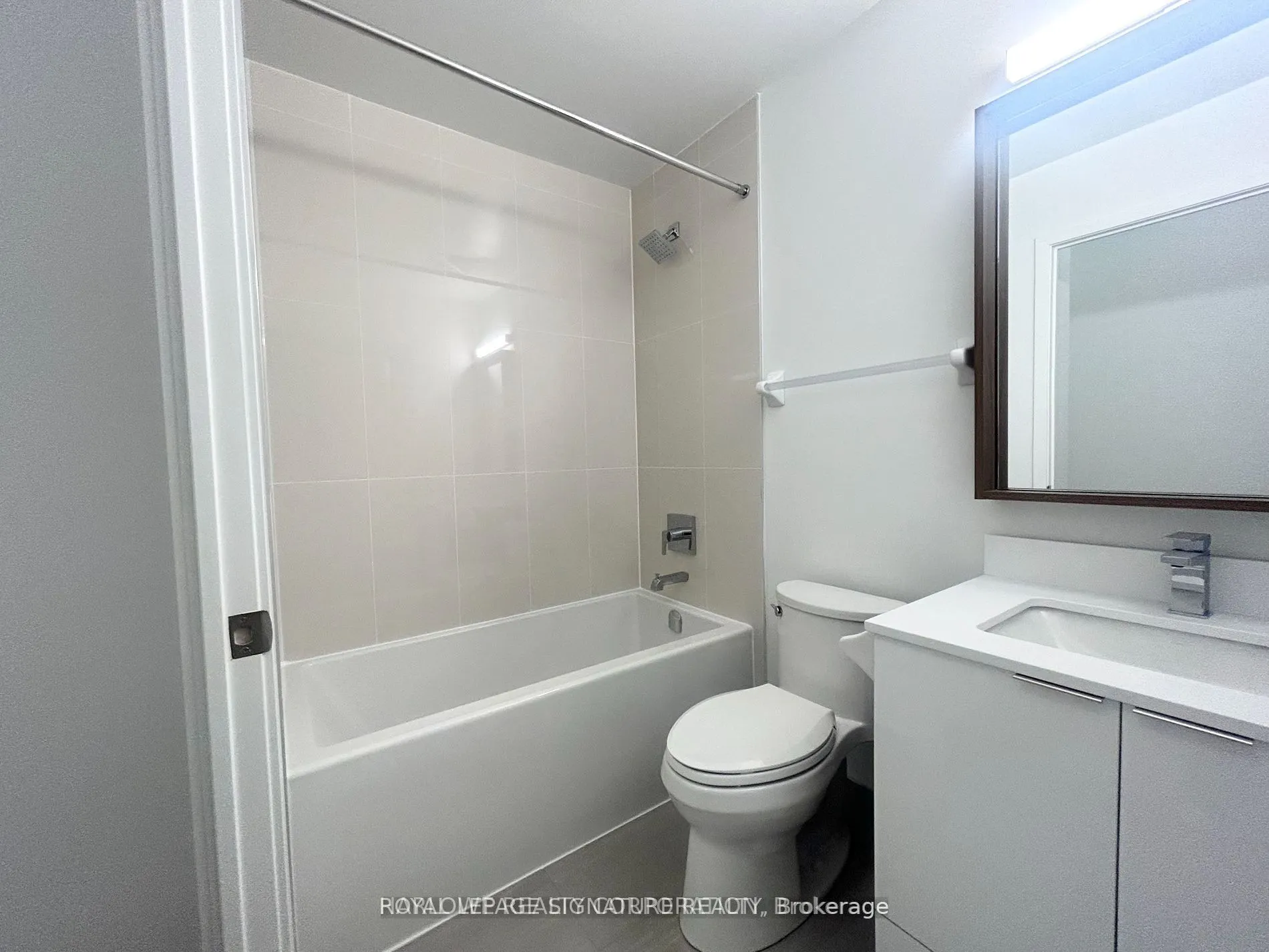 543 Richmond Street W, #223