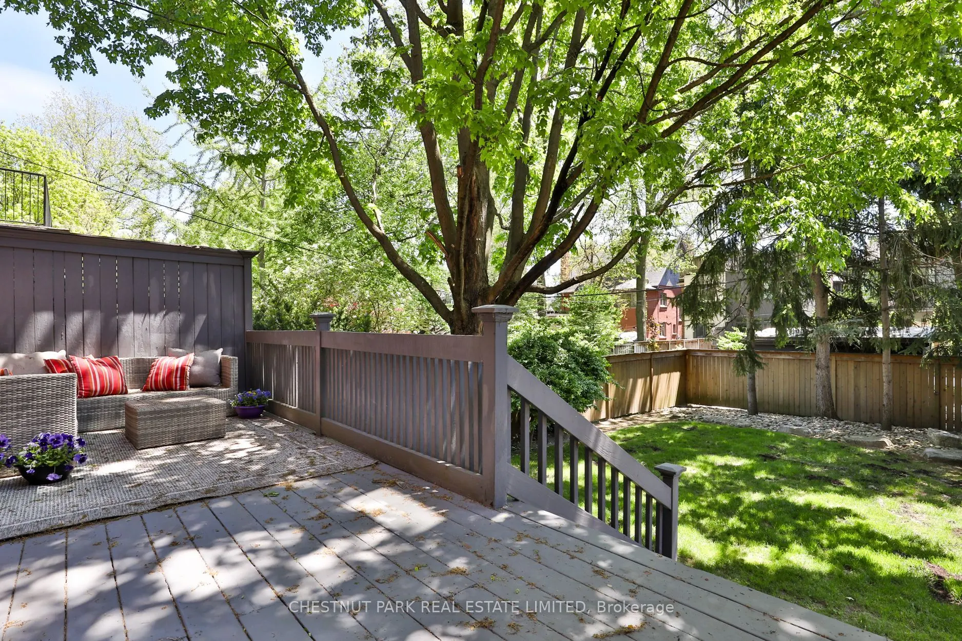 121 Roxborough Drive