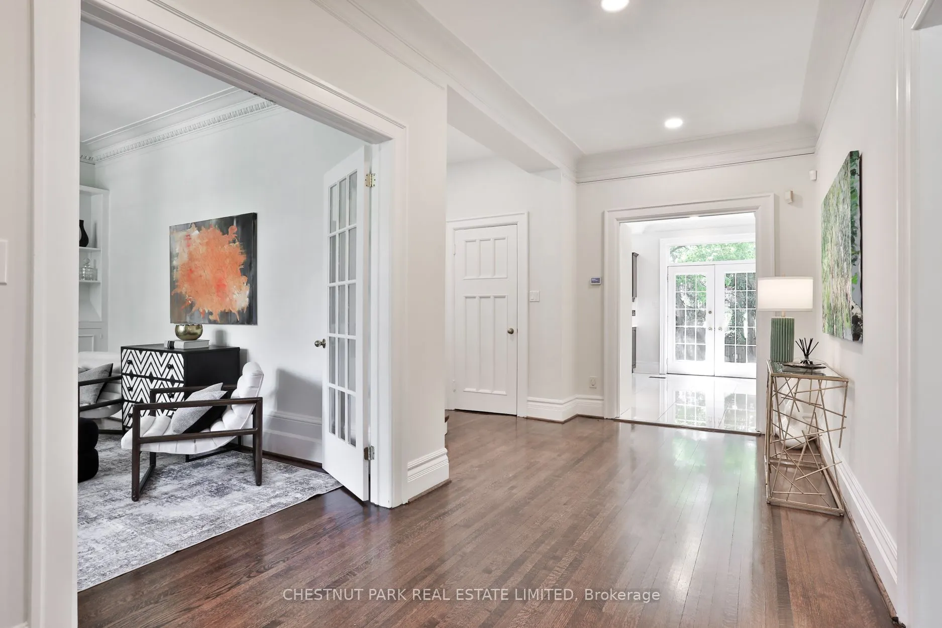 121 Roxborough Drive