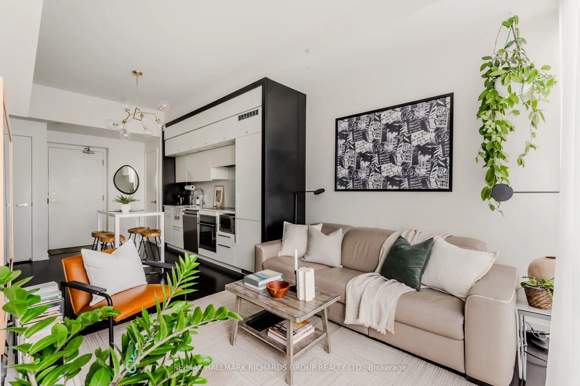15 Grenville Street, #10