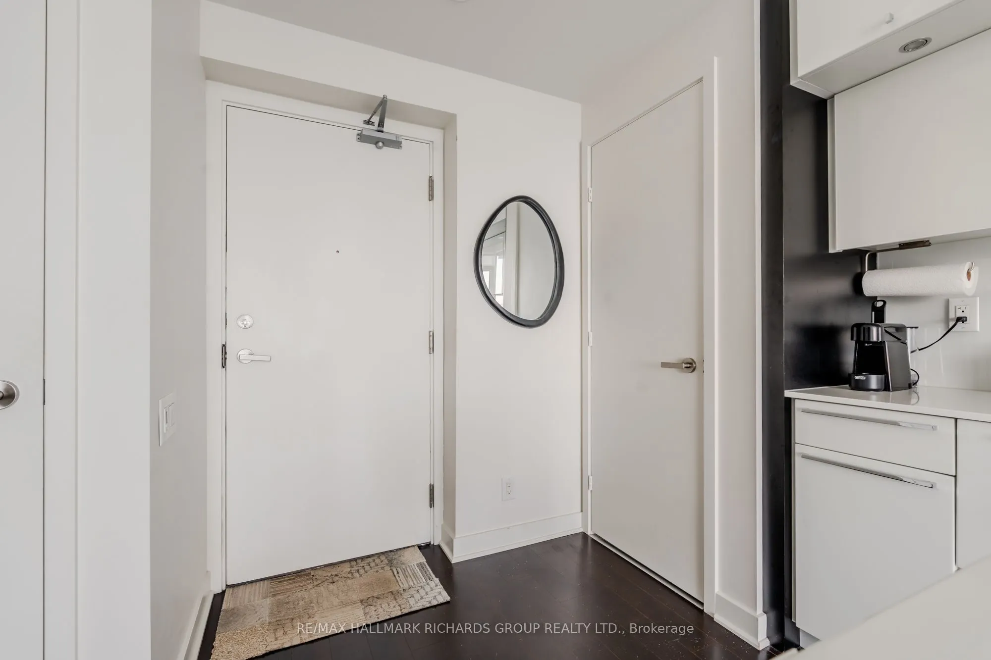 15 Grenville Street, #10