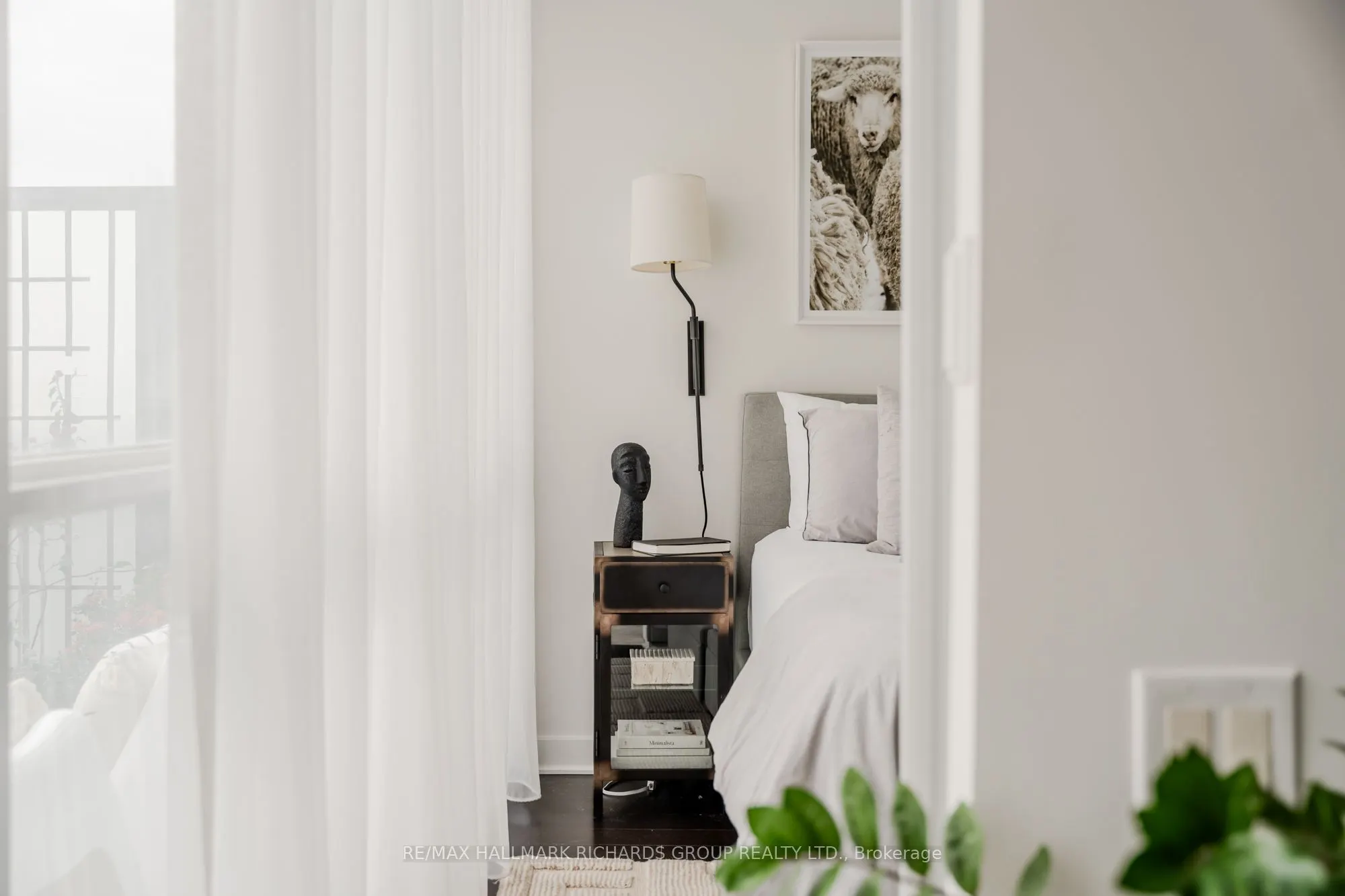 15 Grenville Street, #10