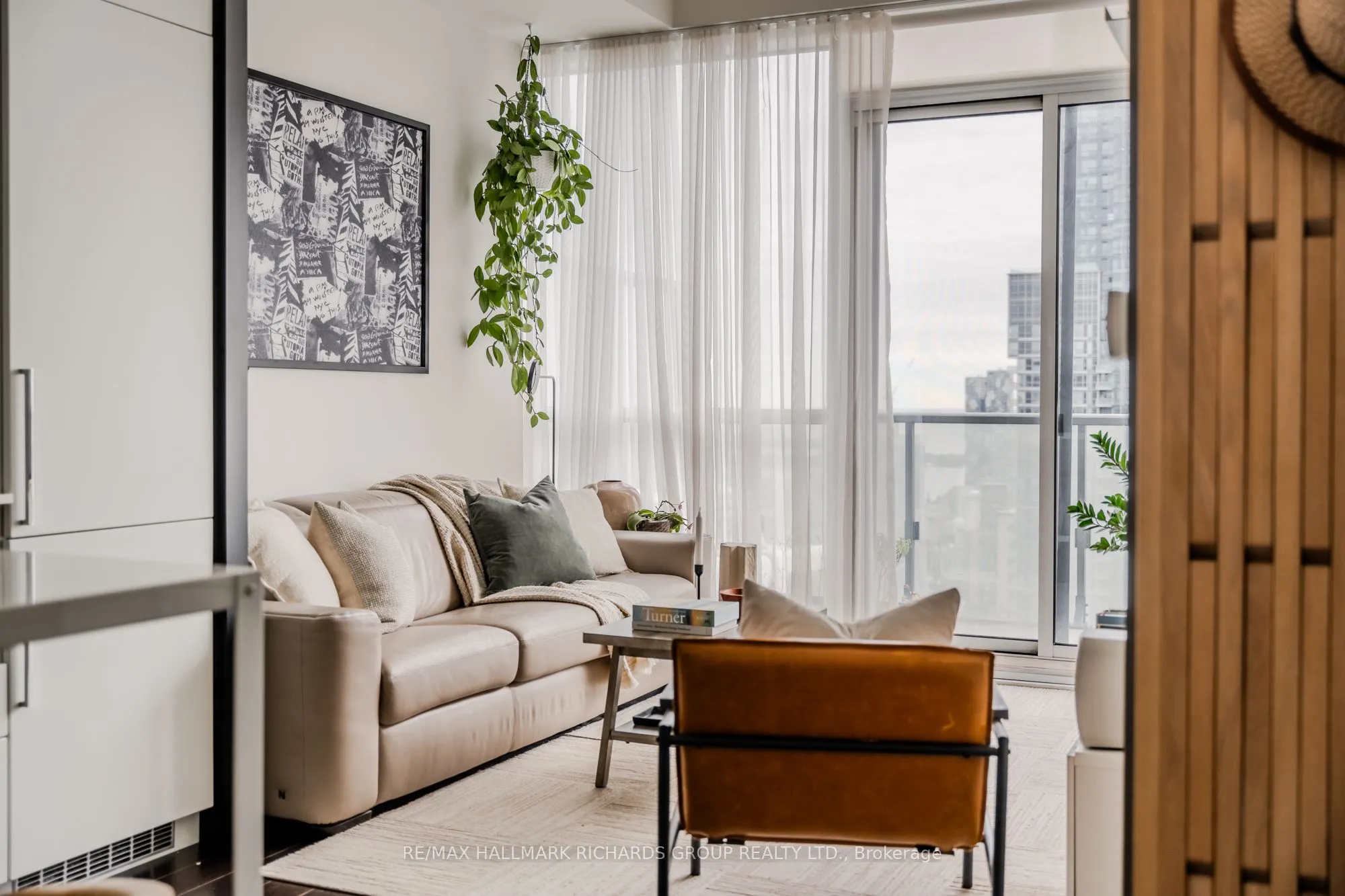 15 Grenville Street, #10
