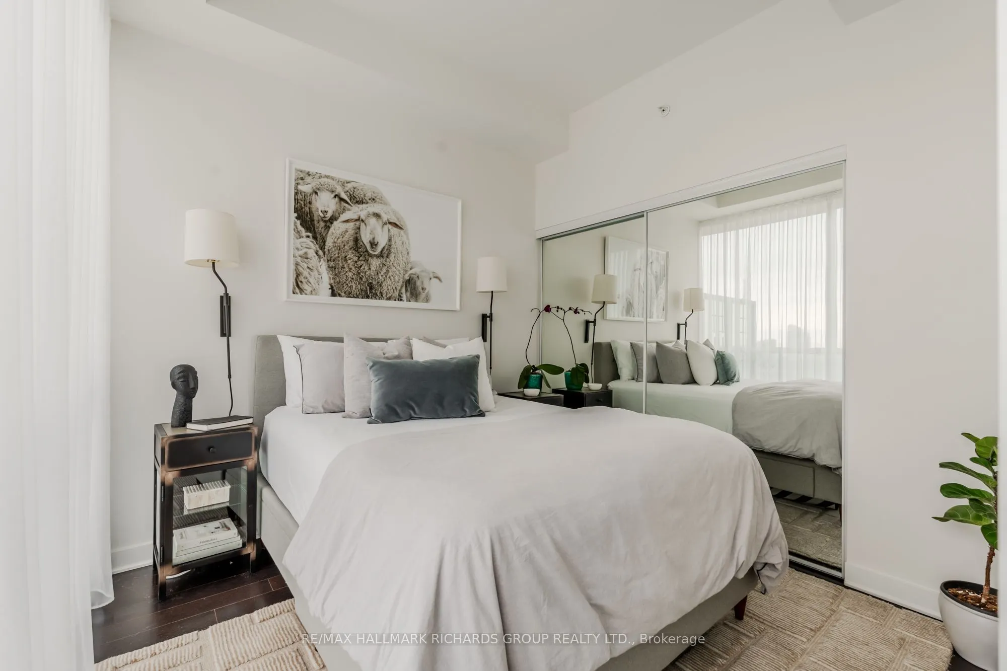 15 Grenville Street, #10