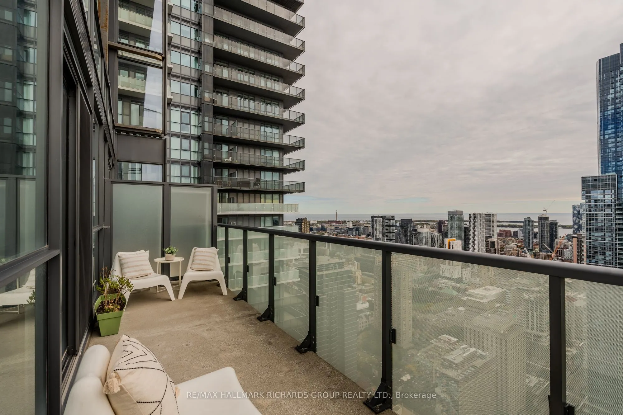 15 Grenville Street, #10