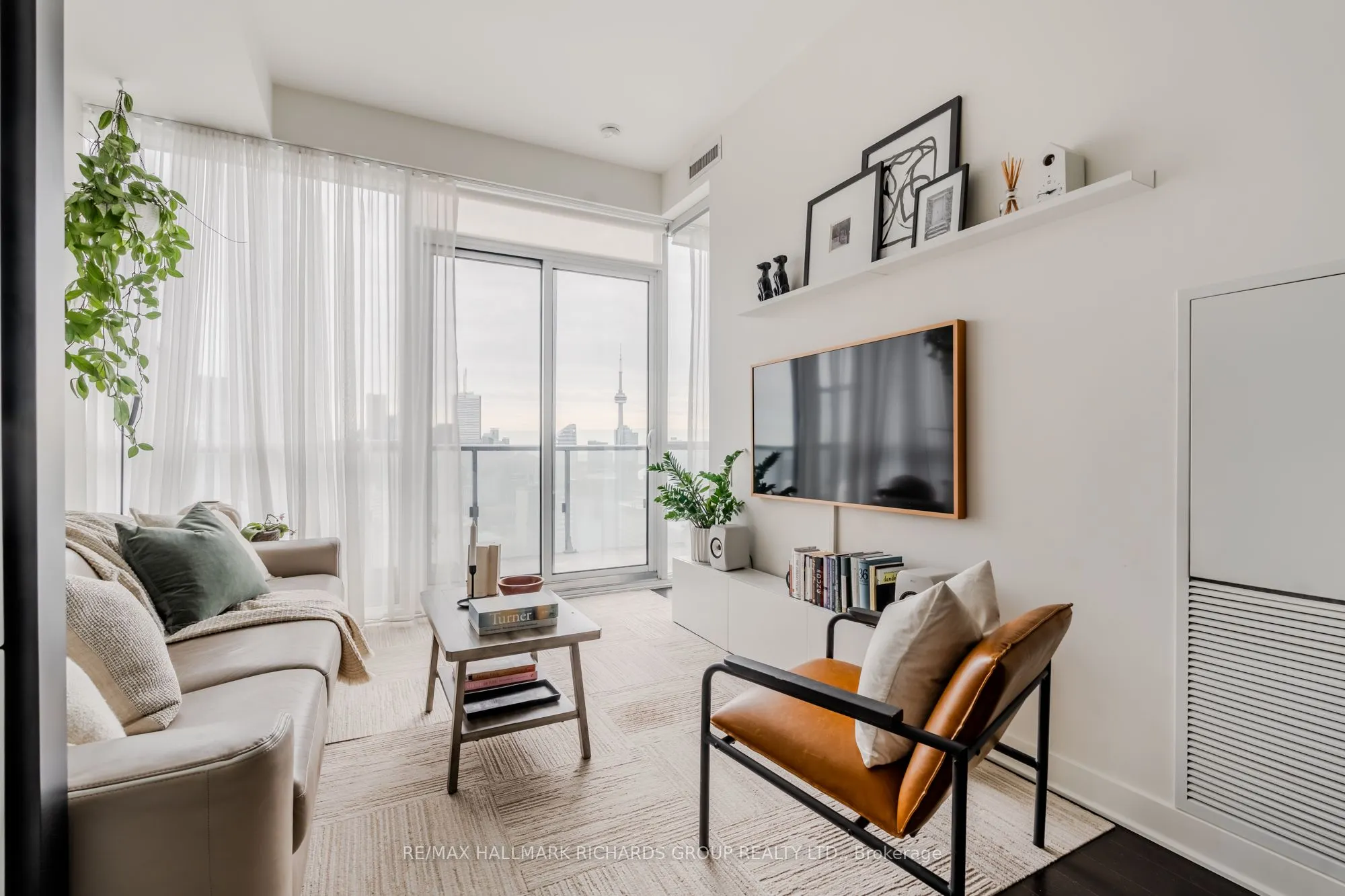 15 Grenville Street, #10