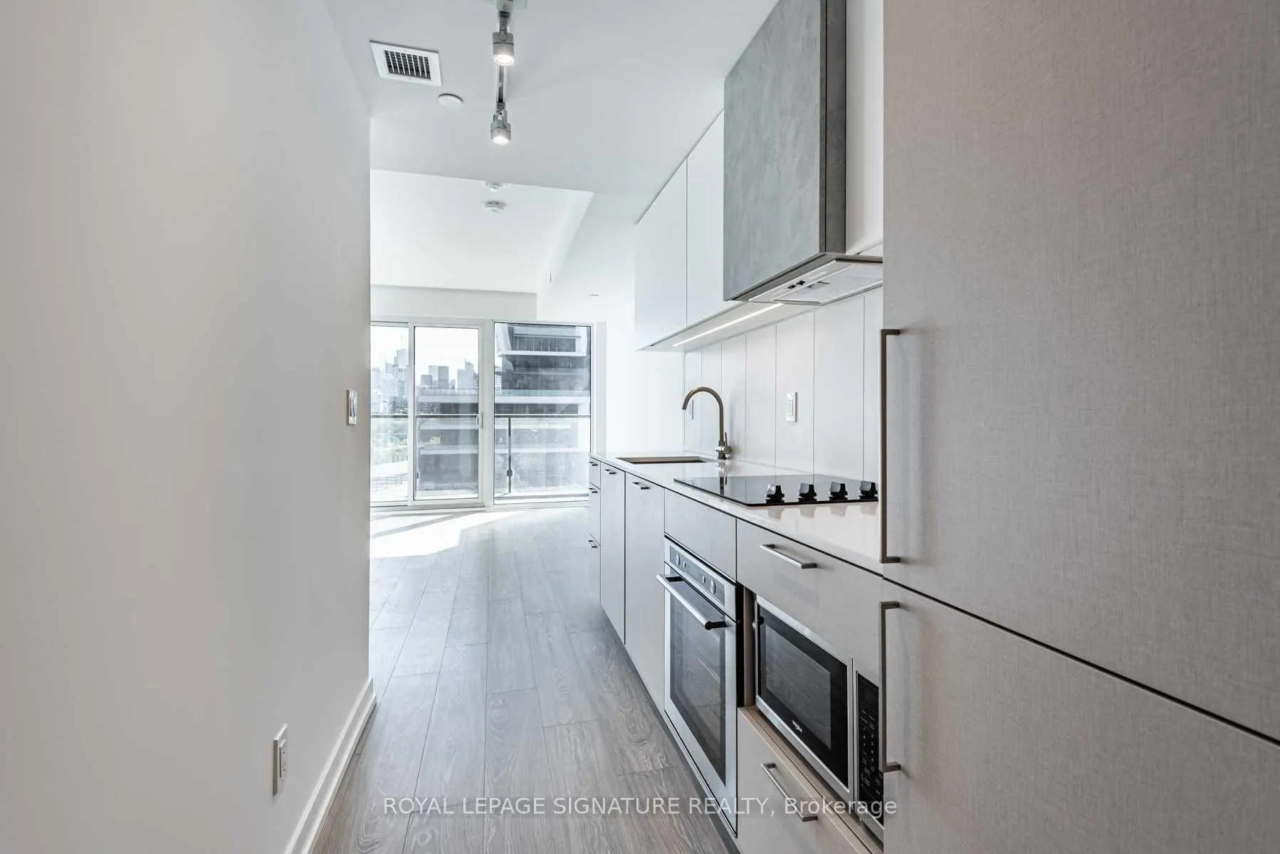 19 Western Battery Road, #301