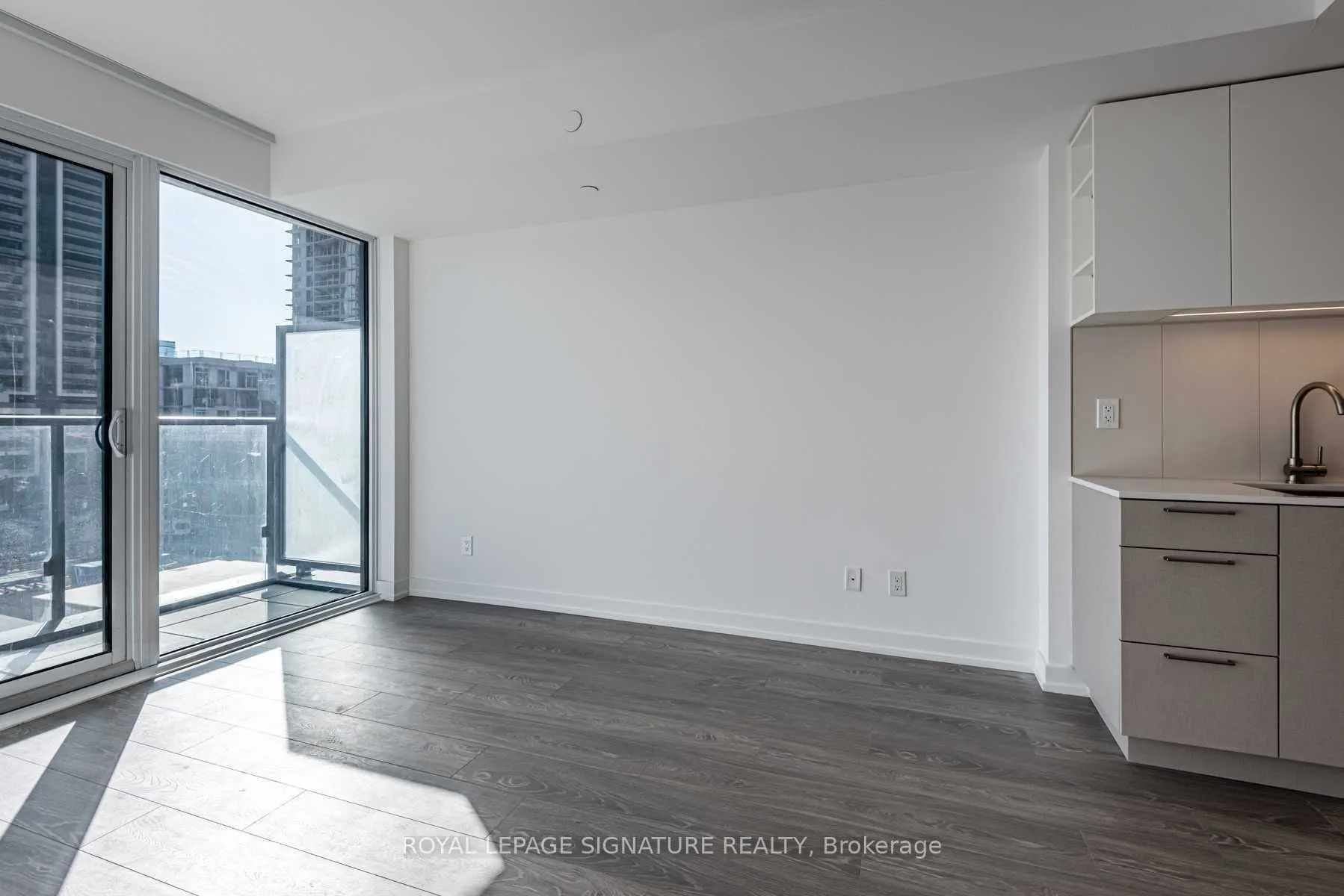 19 Western Battery Road, #301