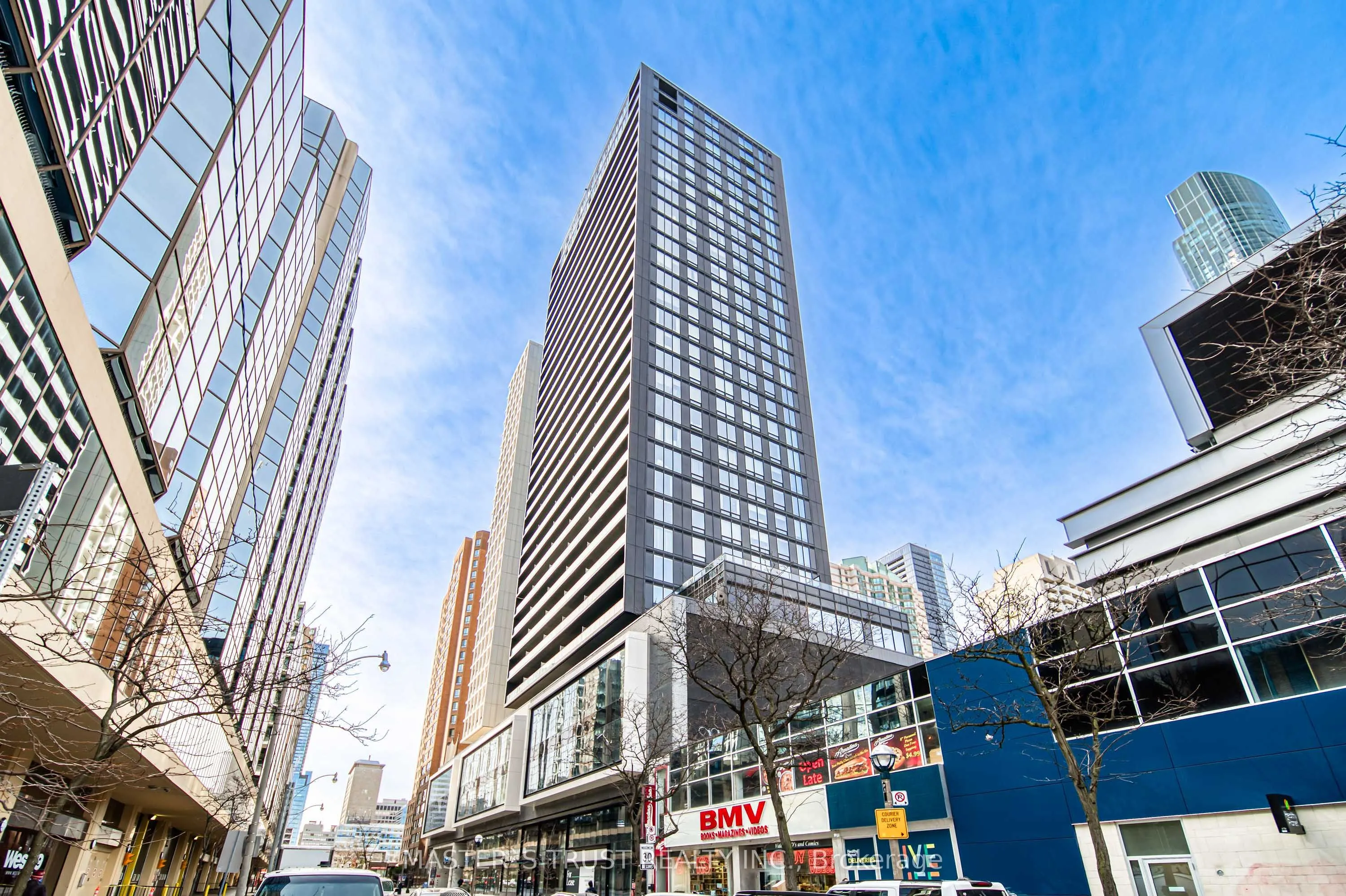 20 Edward Street, #916