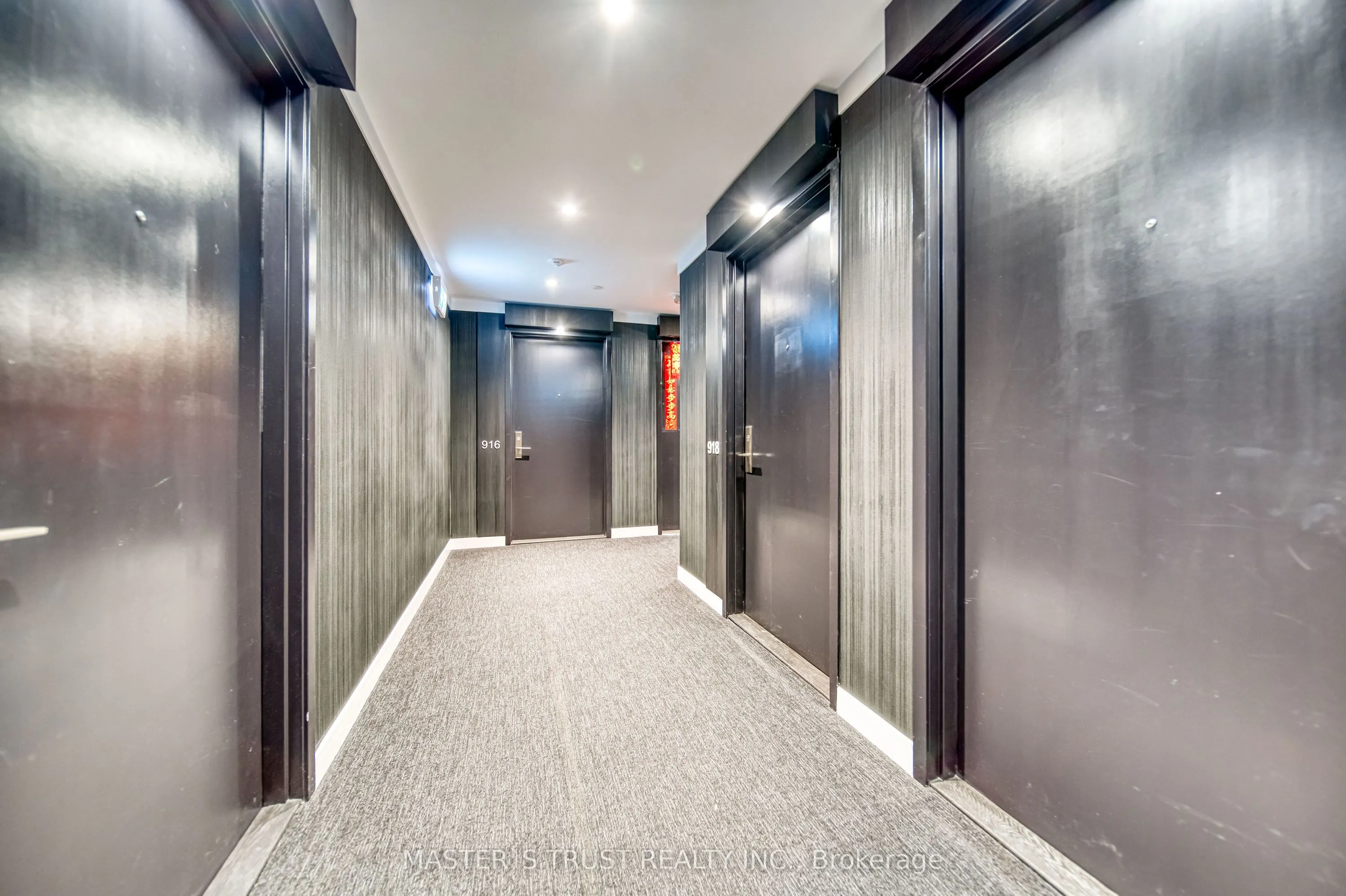 20 Edward Street, #916