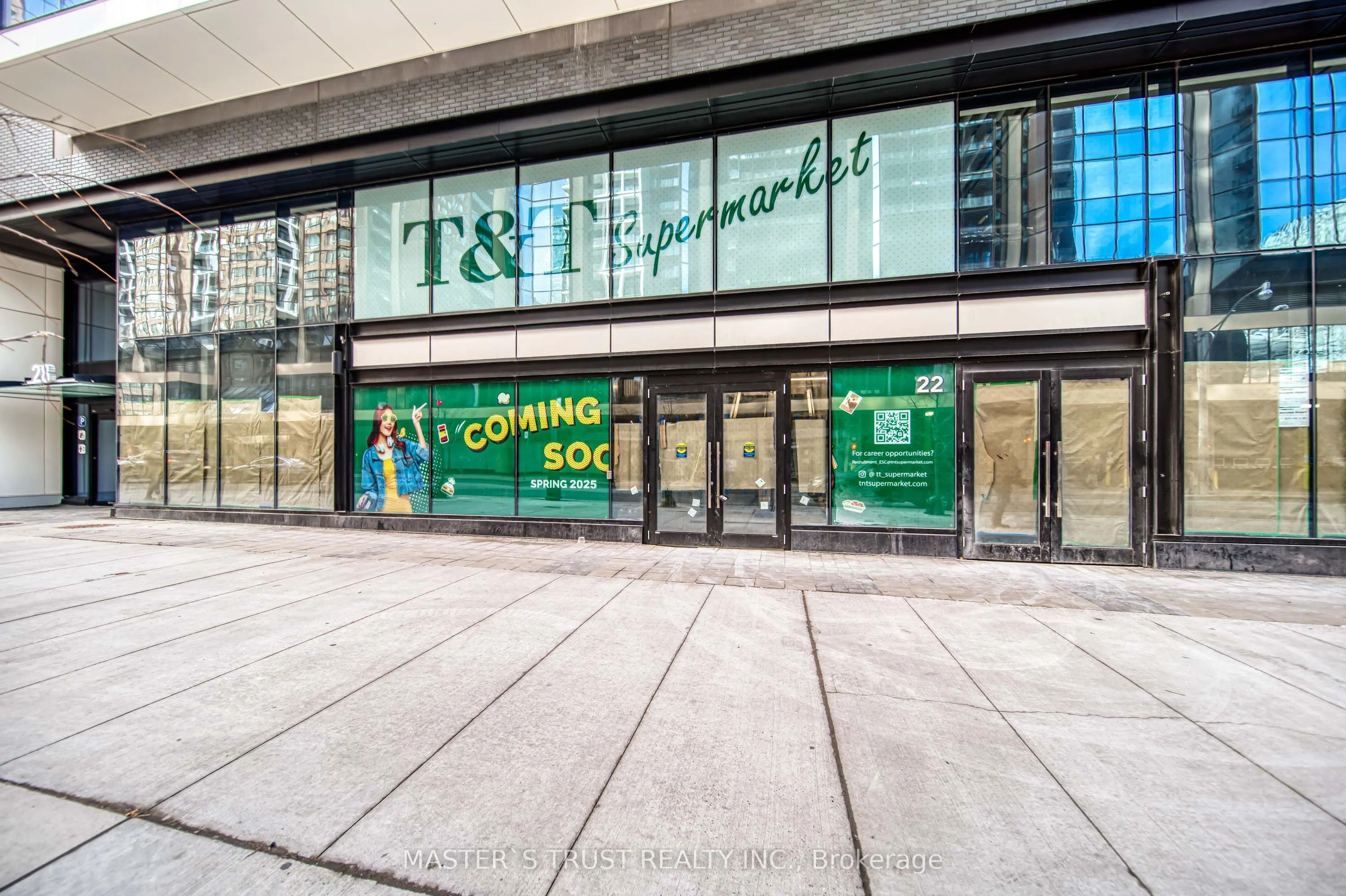 20 Edward Street, #916