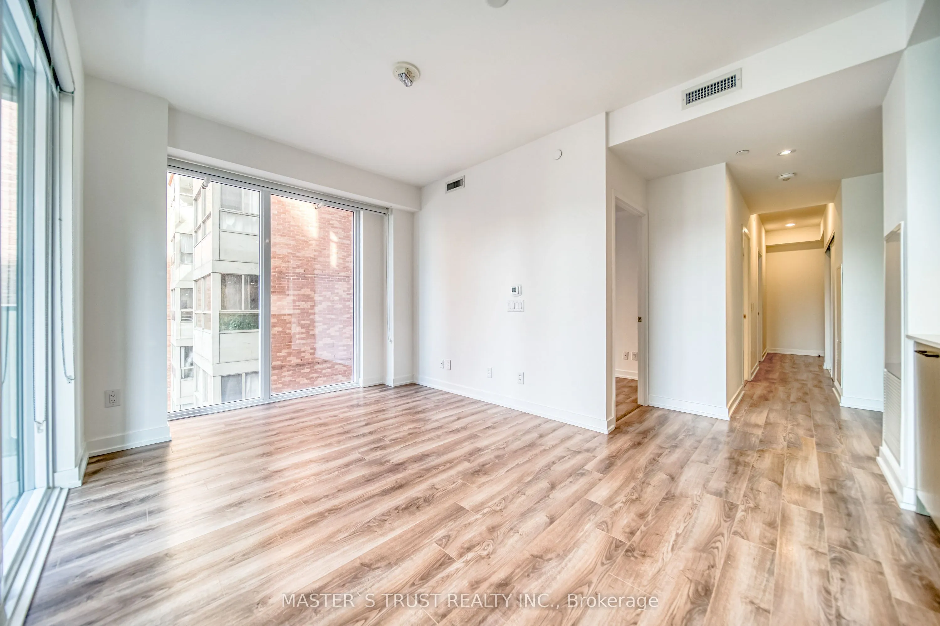 20 Edward Street, #916