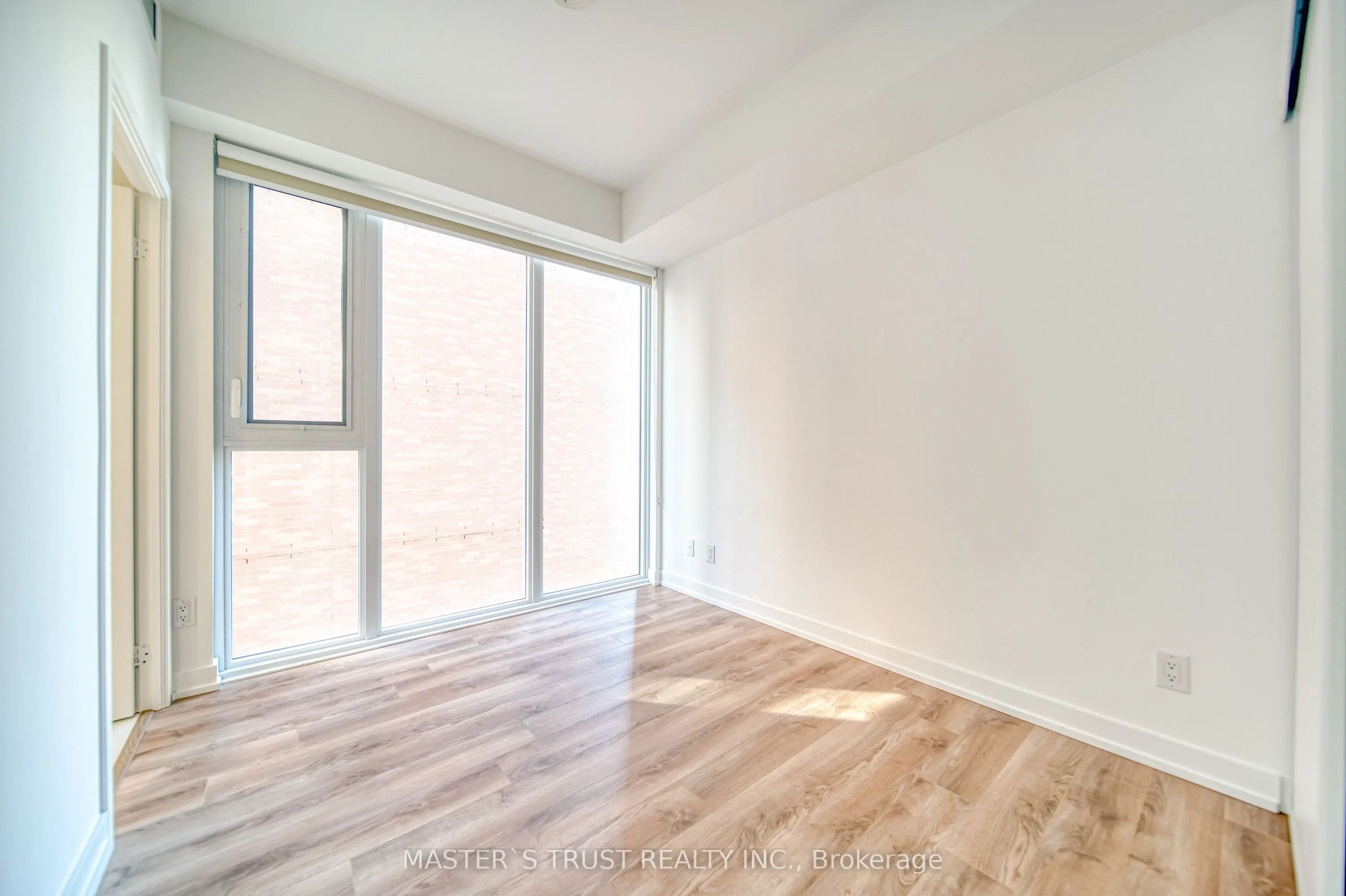20 Edward Street, #916