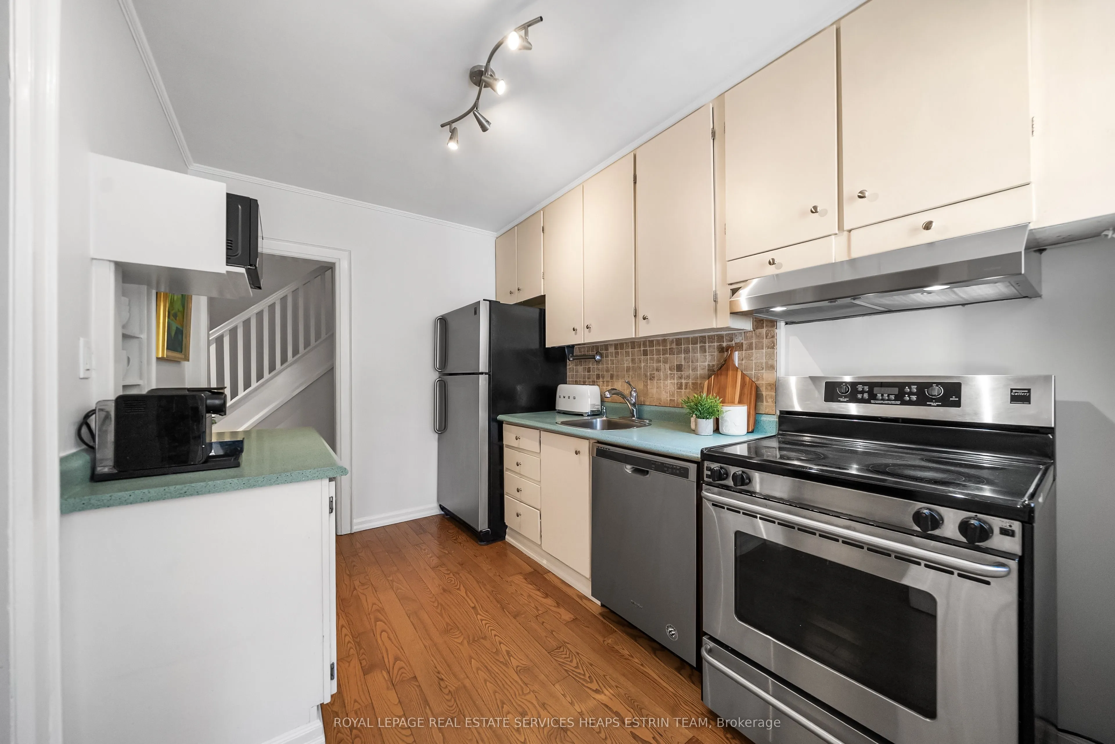 26 MacNaughton Road