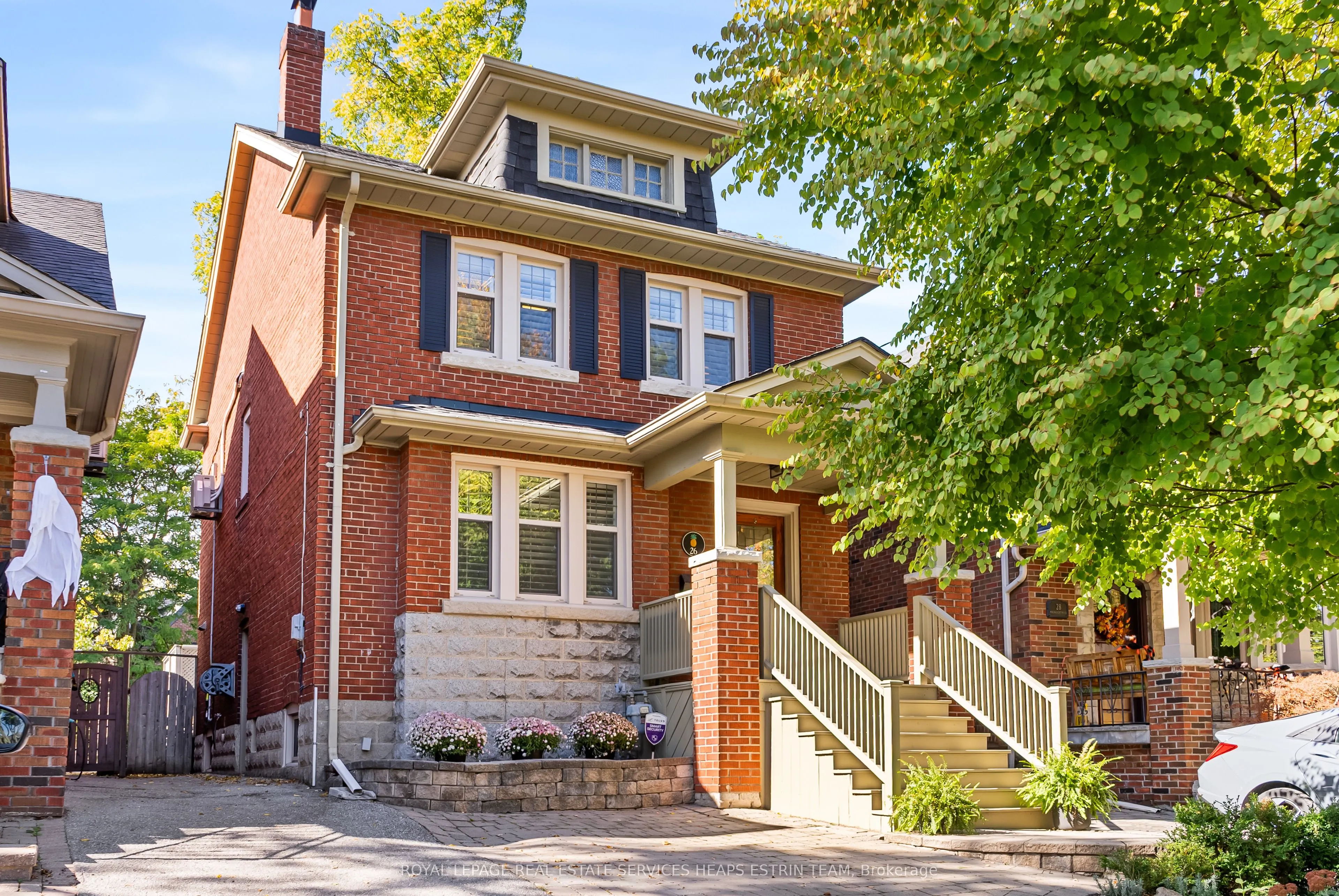 26 MacNaughton Road
