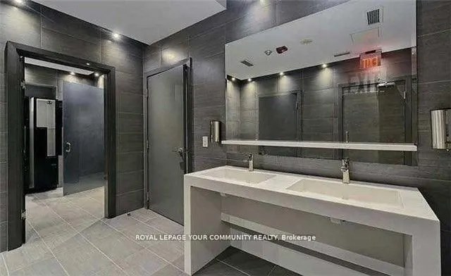 1080 Bay Street, #3708