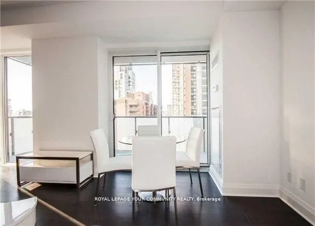 1080 Bay Street, #3708