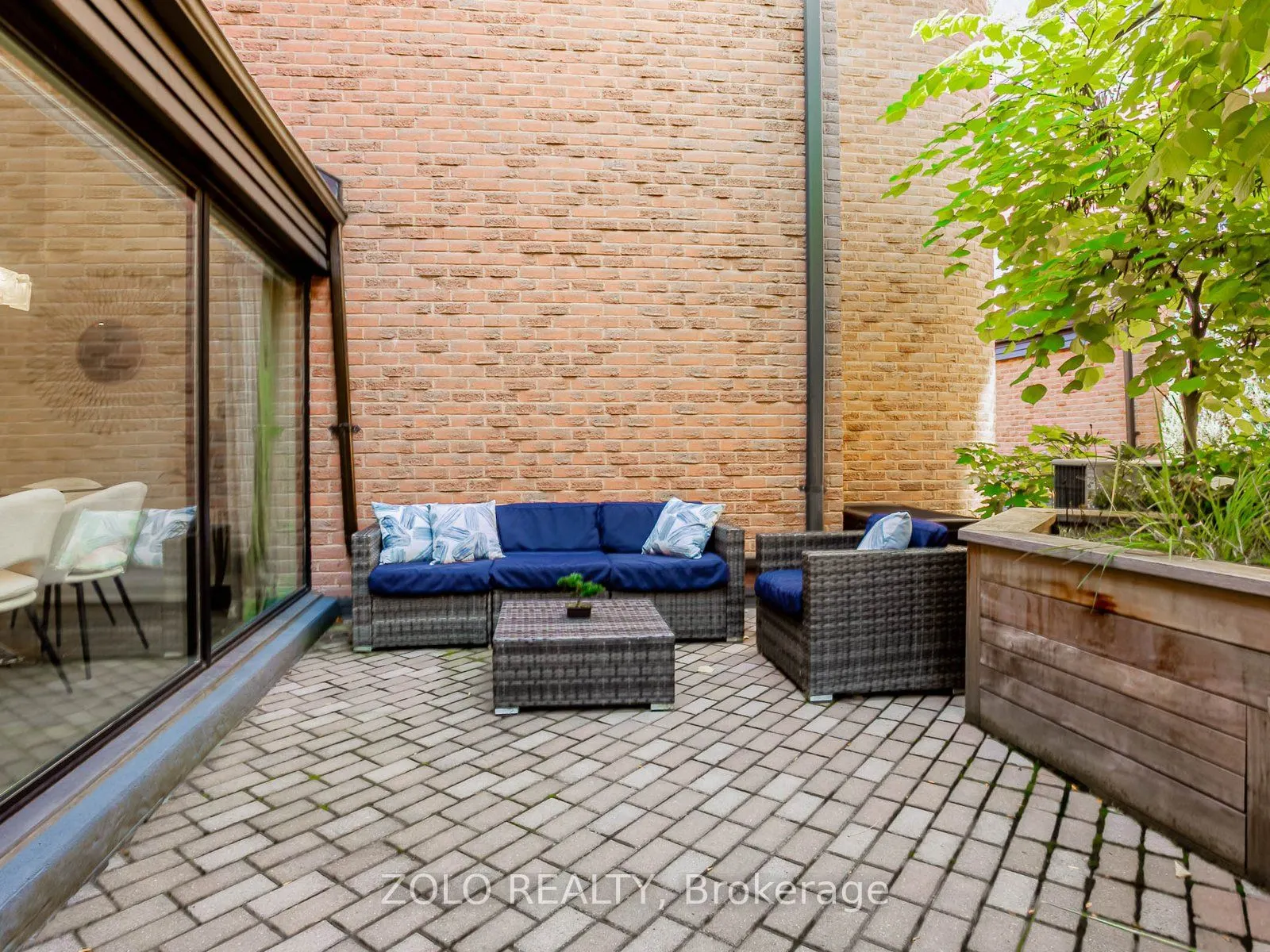 10 Walker Avenue, #109