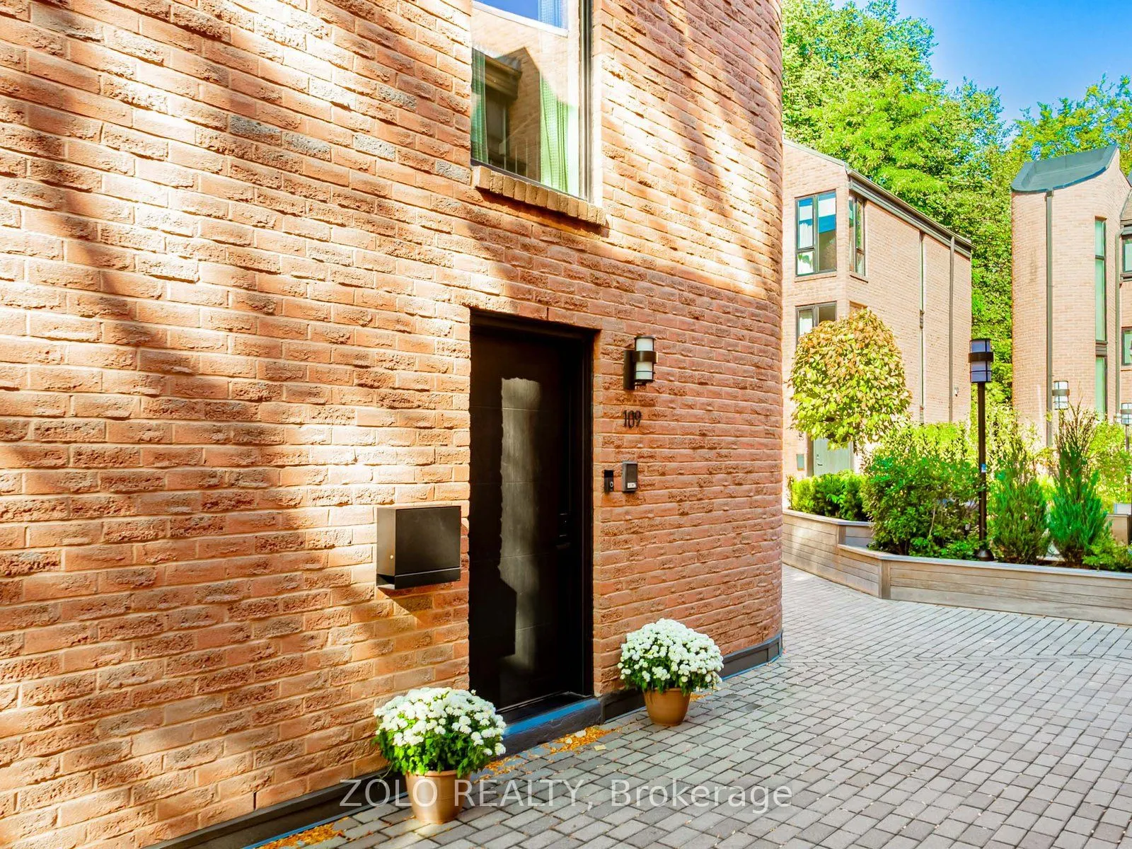 10 Walker Avenue, #109