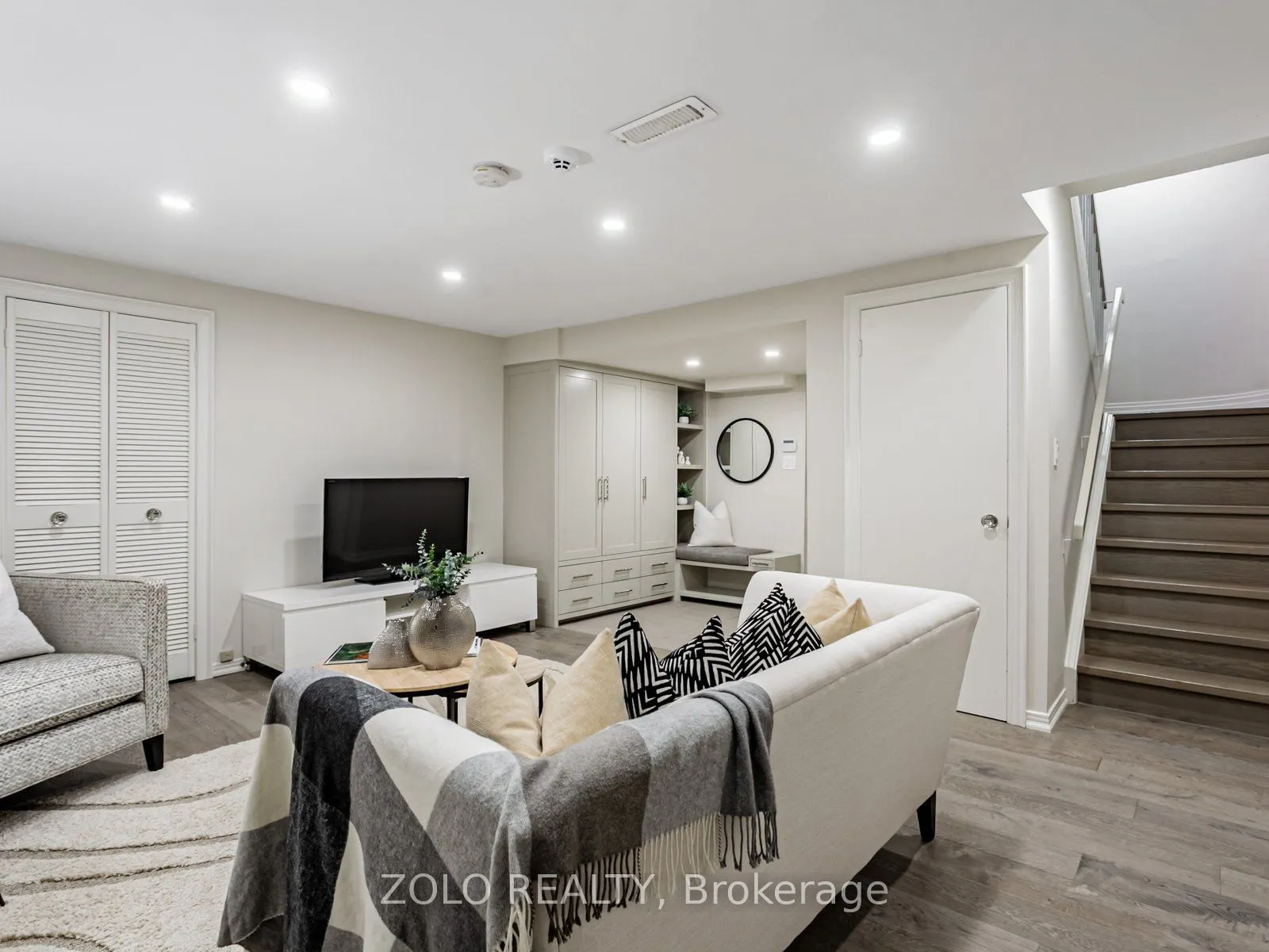 10 Walker Avenue, #109
