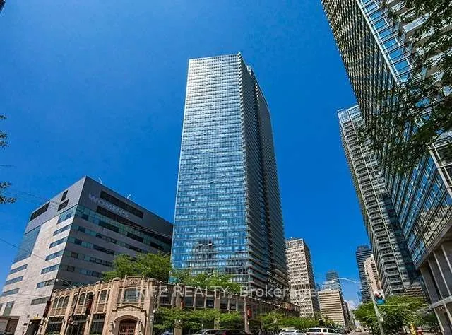 832 Bay Street, #2903