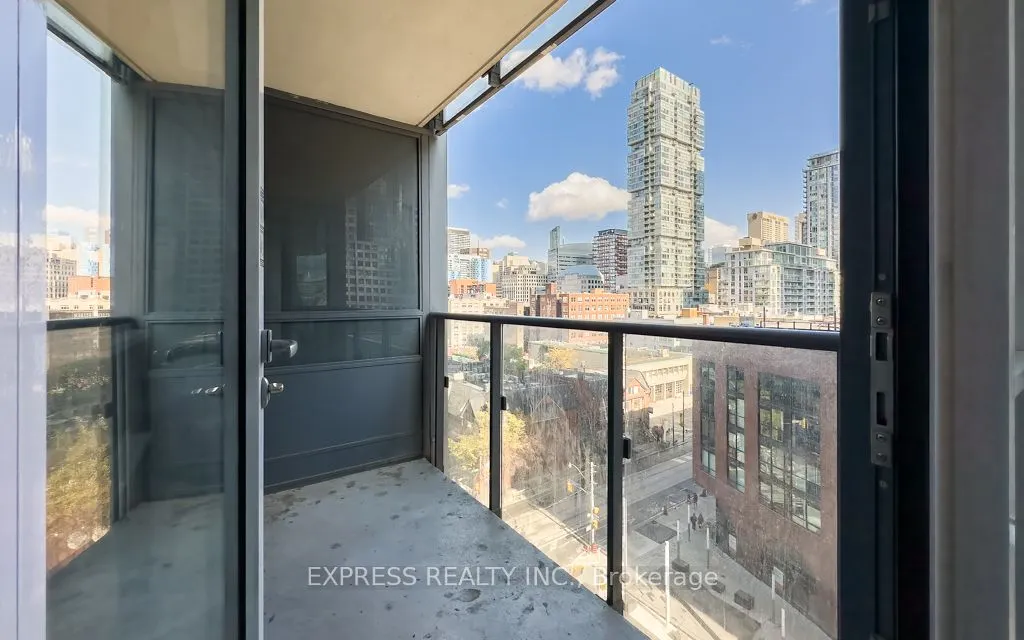 295 Adelaide Street W, #907