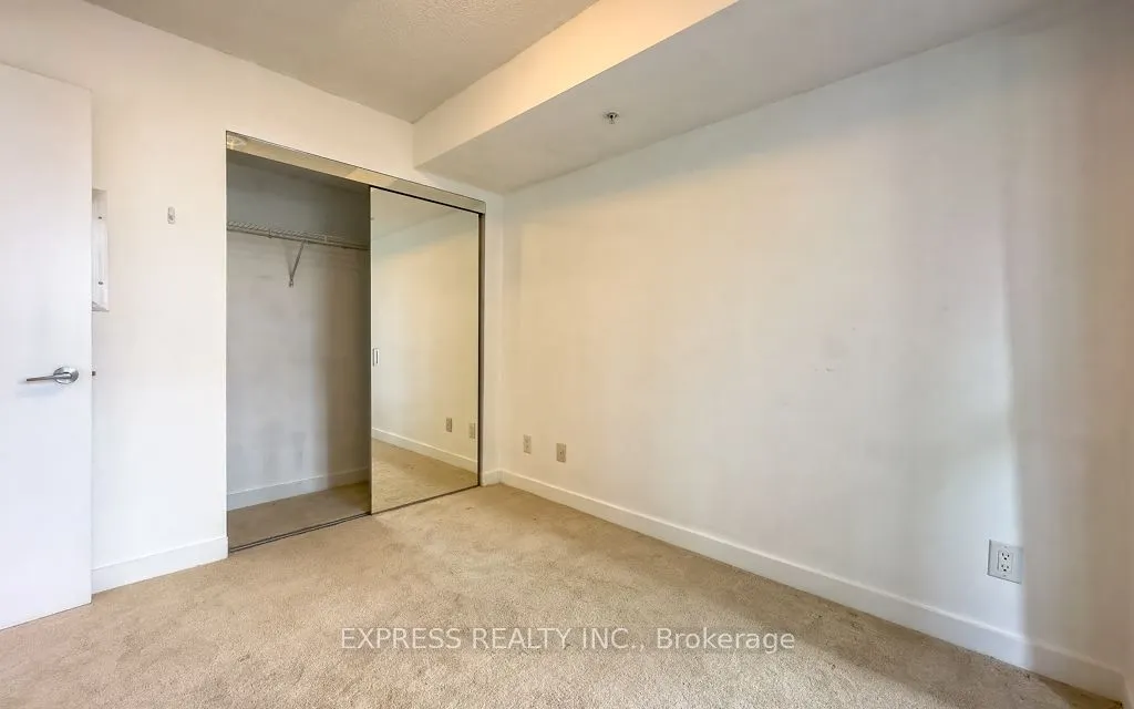 295 Adelaide Street W, #907