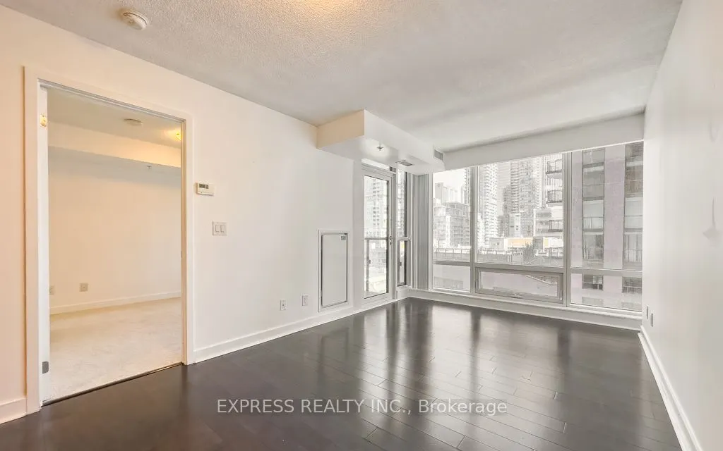 295 Adelaide Street W, #907
