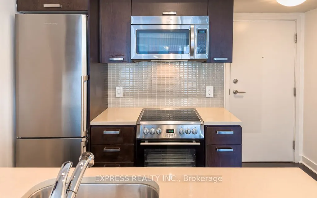 295 Adelaide Street W, #907
