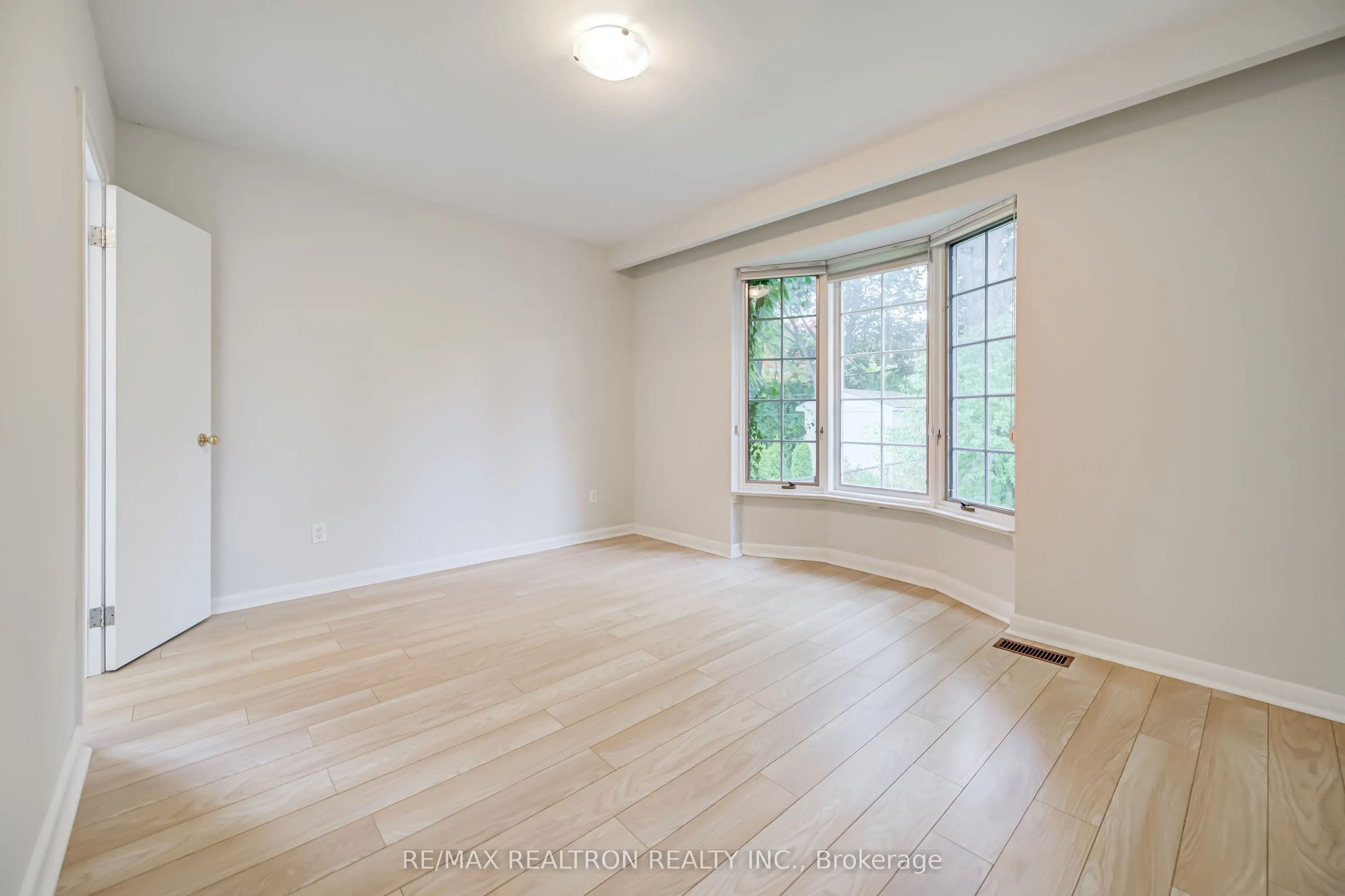37 Canary Crescent