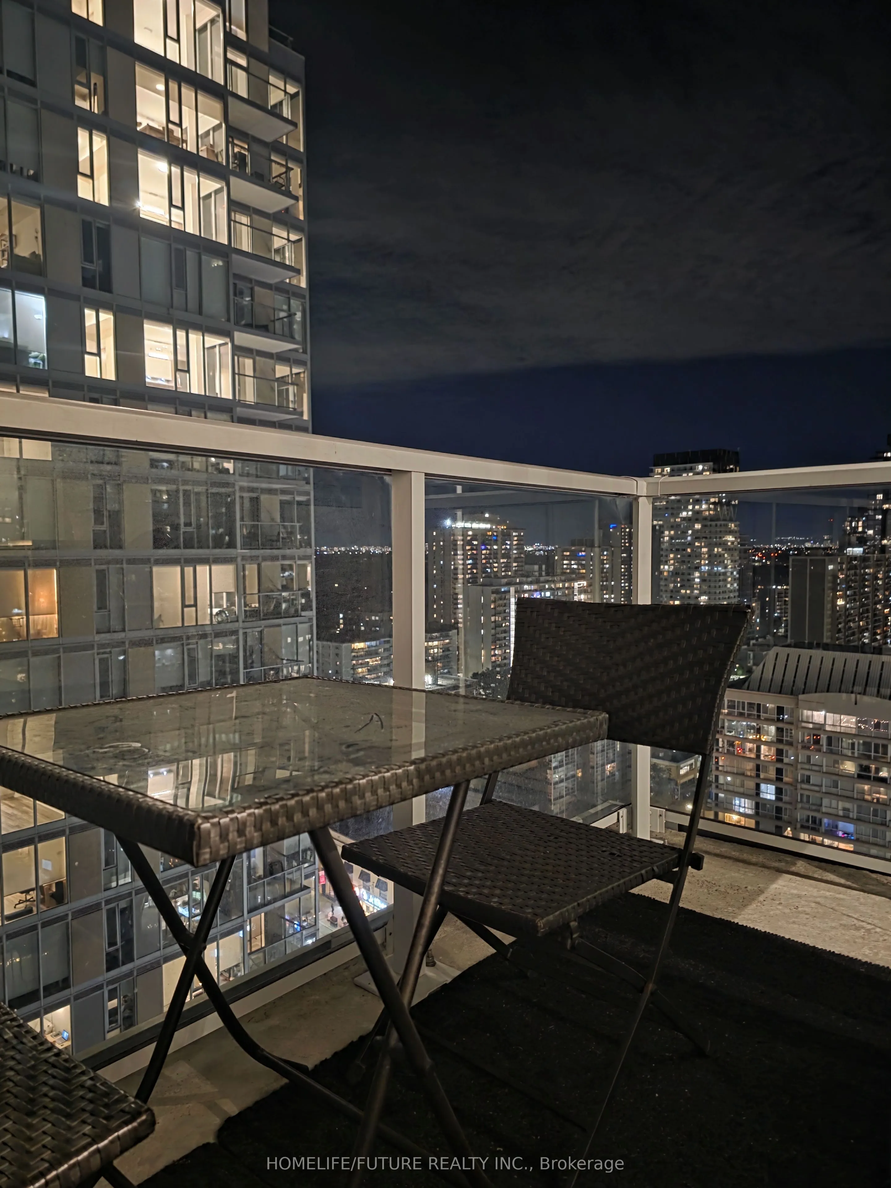 33 Helendale Avenue, #1602