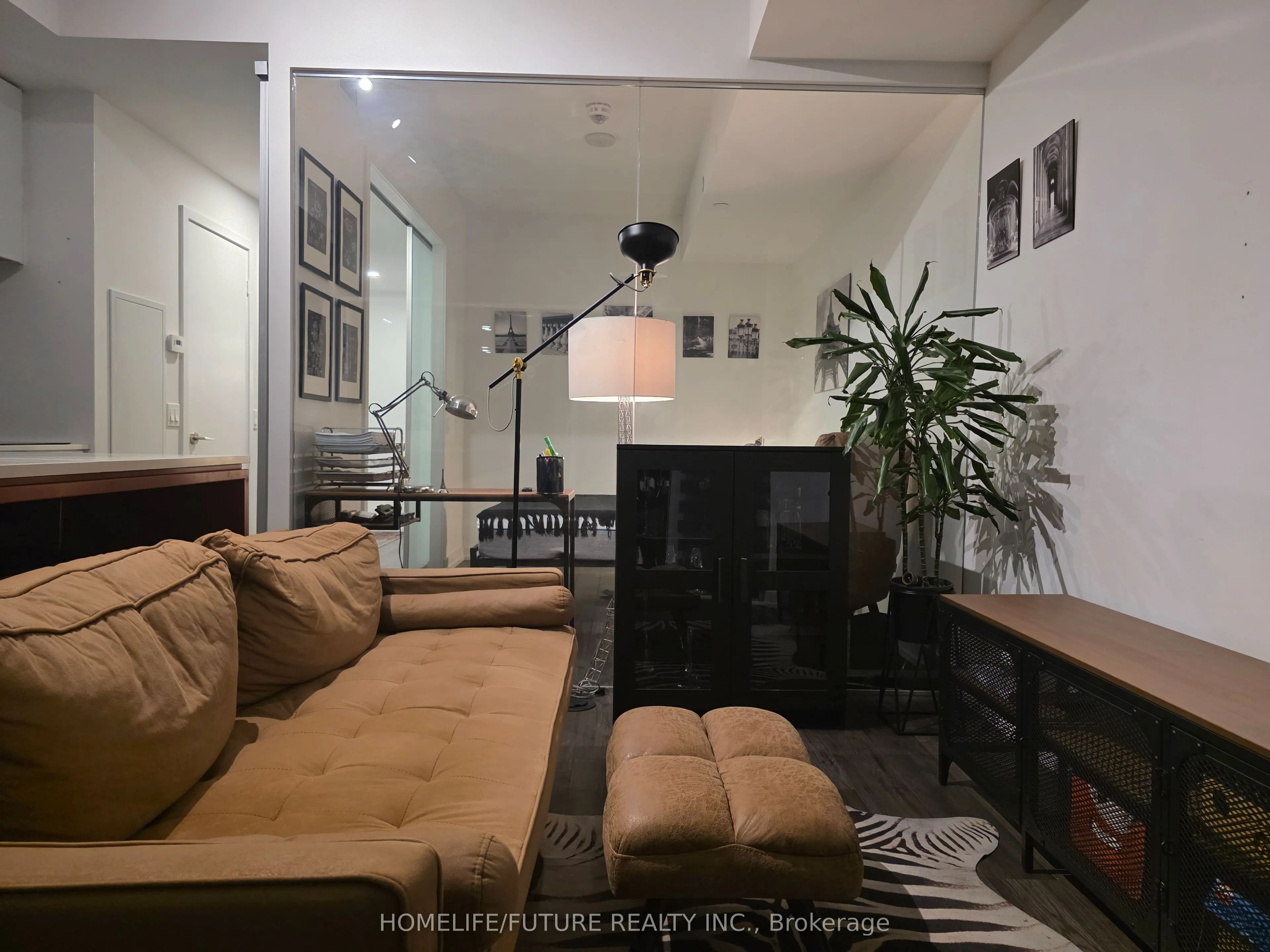 33 Helendale Avenue, #1602