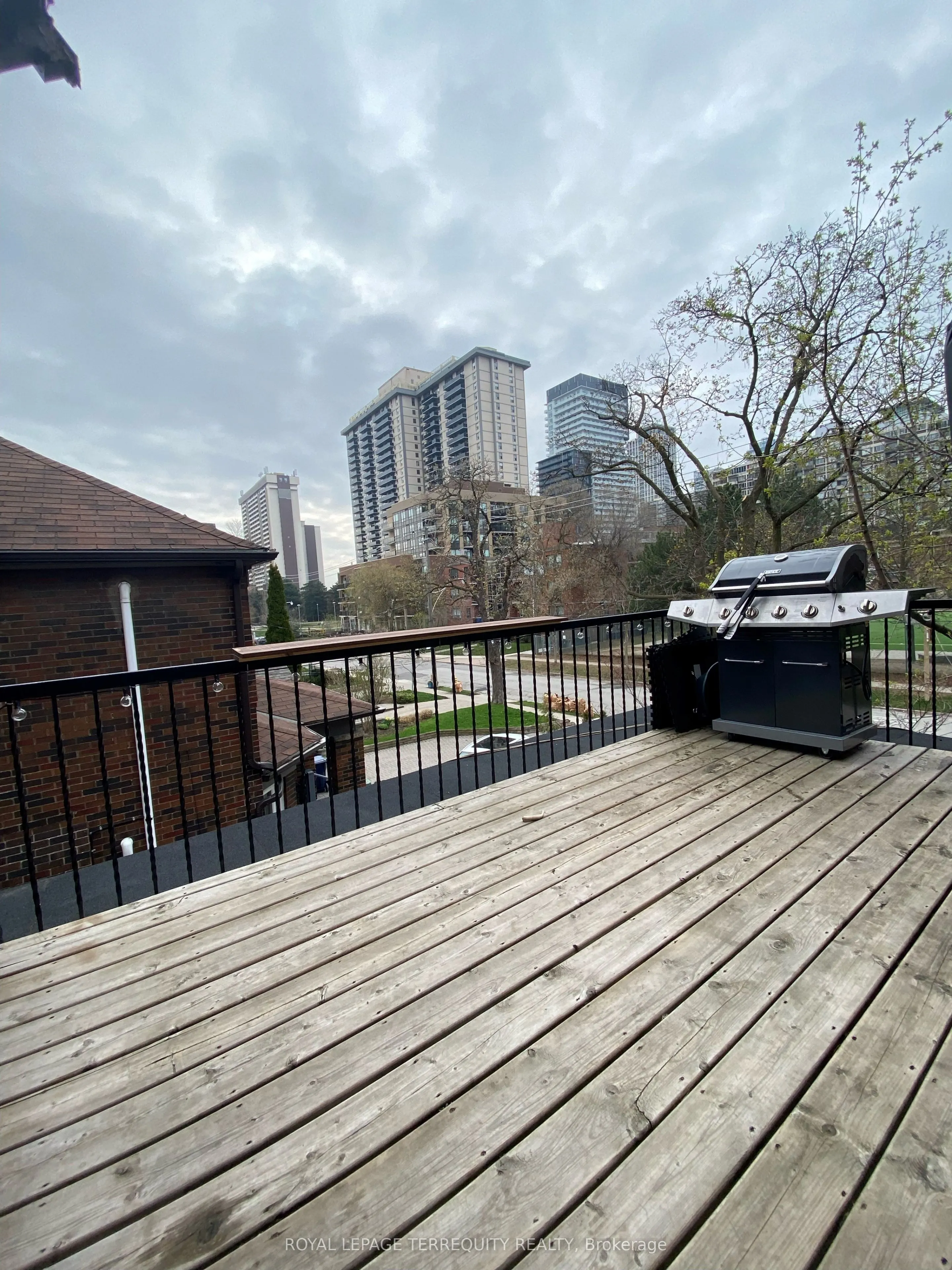 42 Keewatin Avenue, #2nd Floor