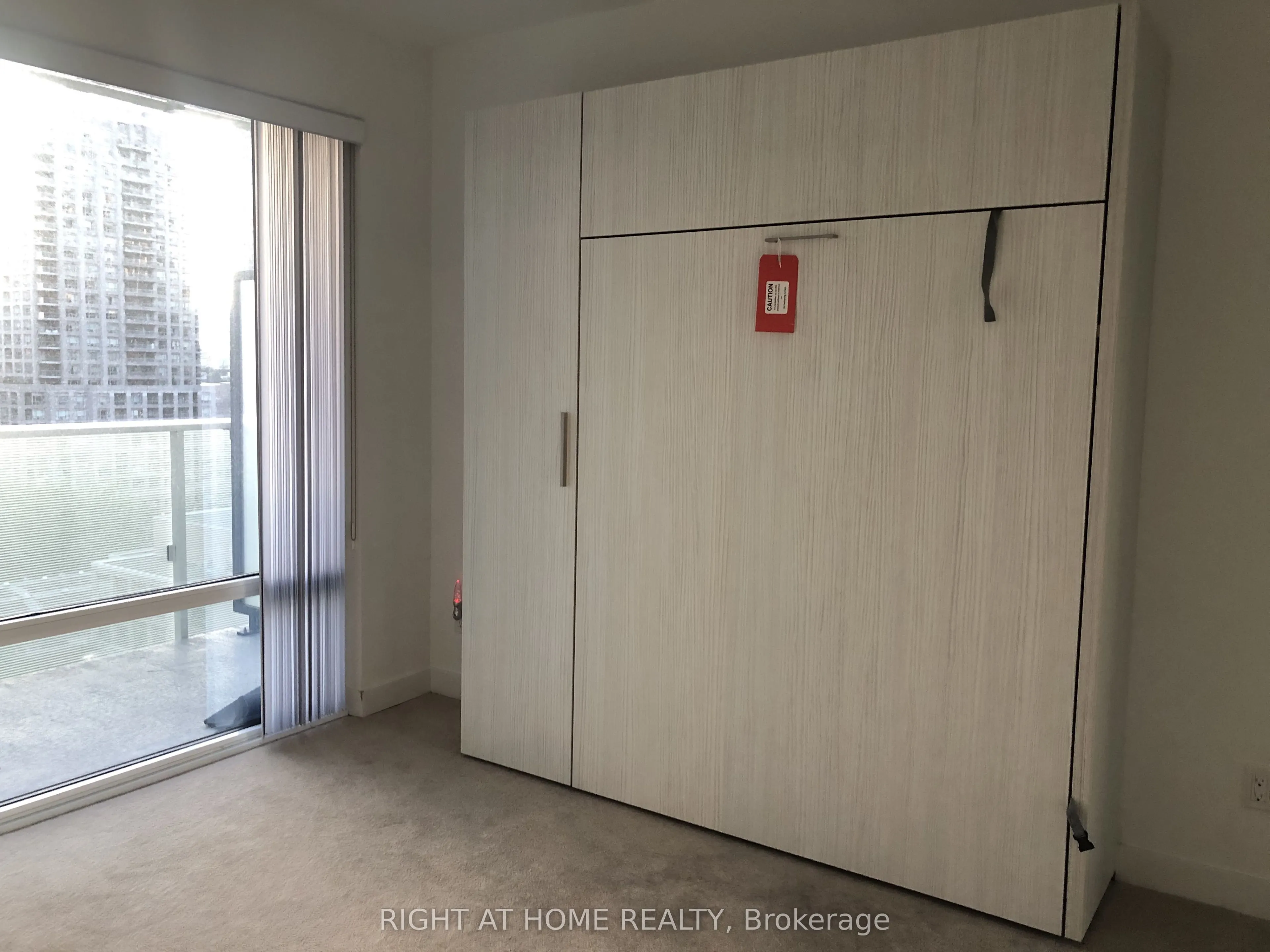 501 Yonge Street, #901