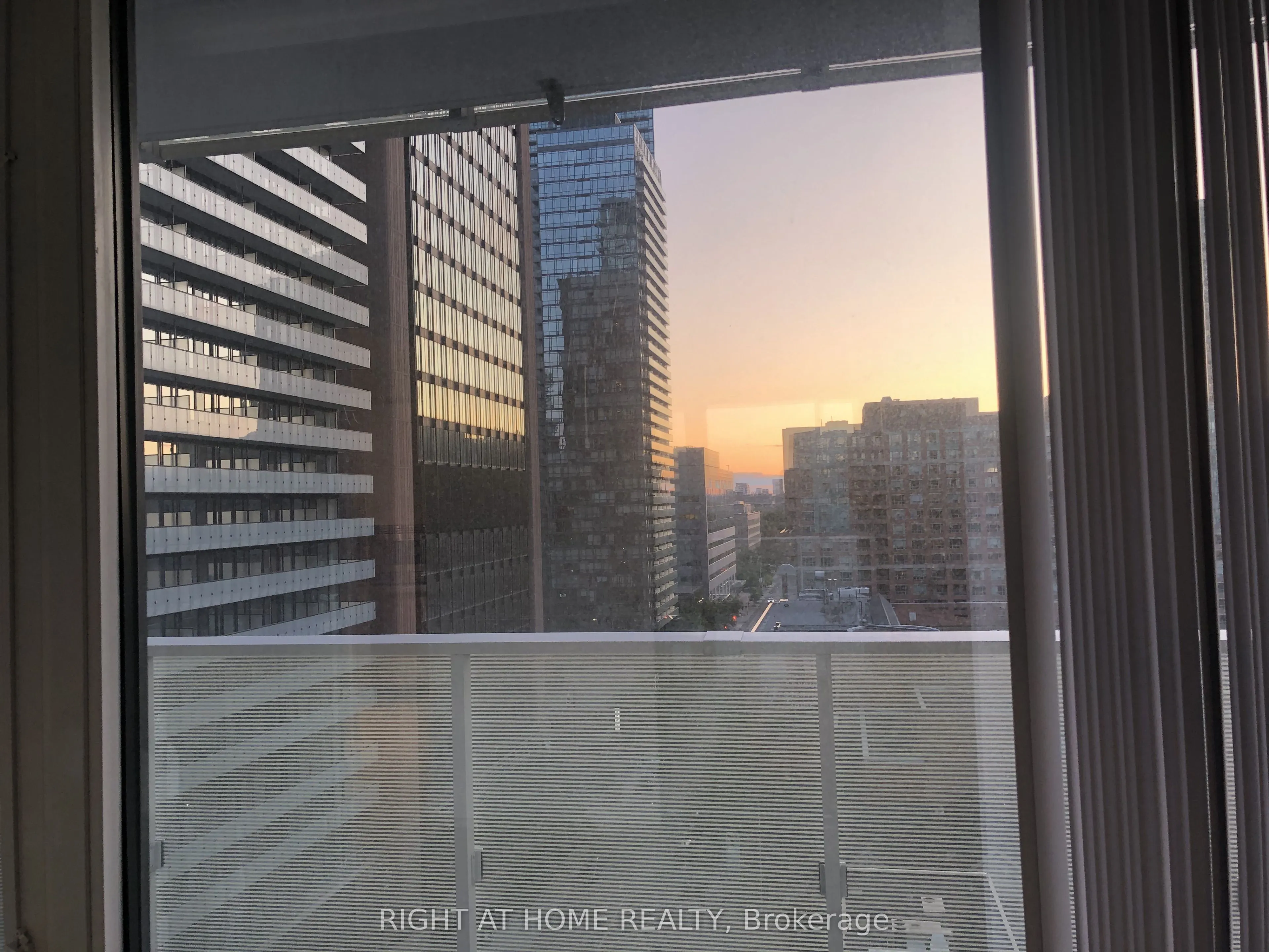 501 Yonge Street, #901