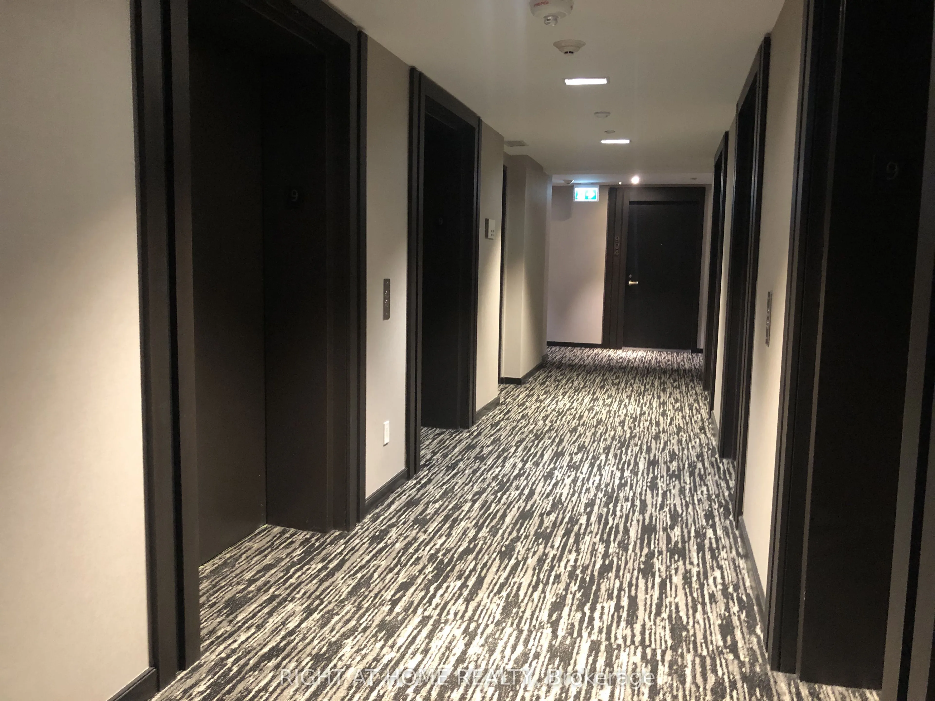 501 Yonge Street, #901