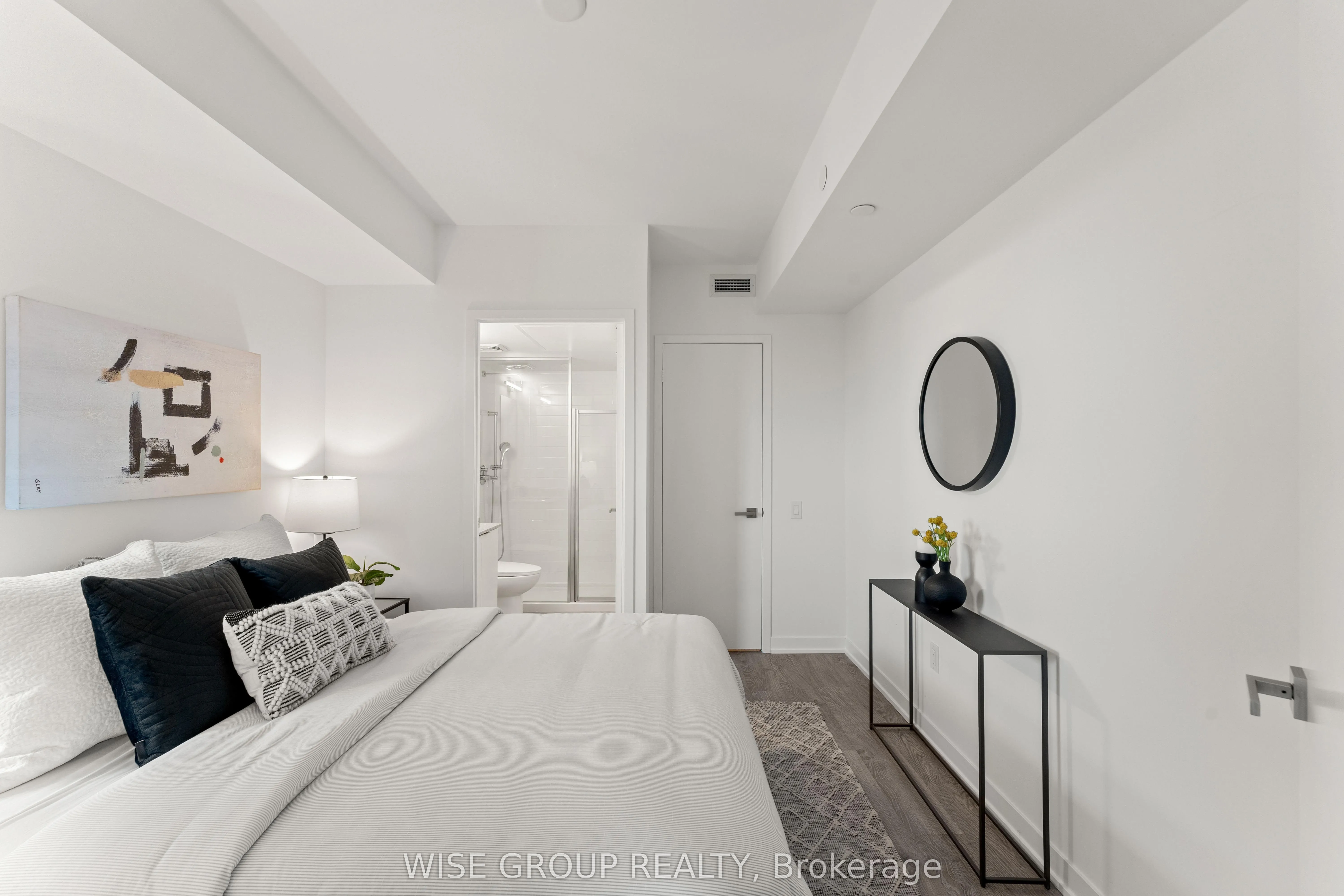 500 Wilson Avenue, #906