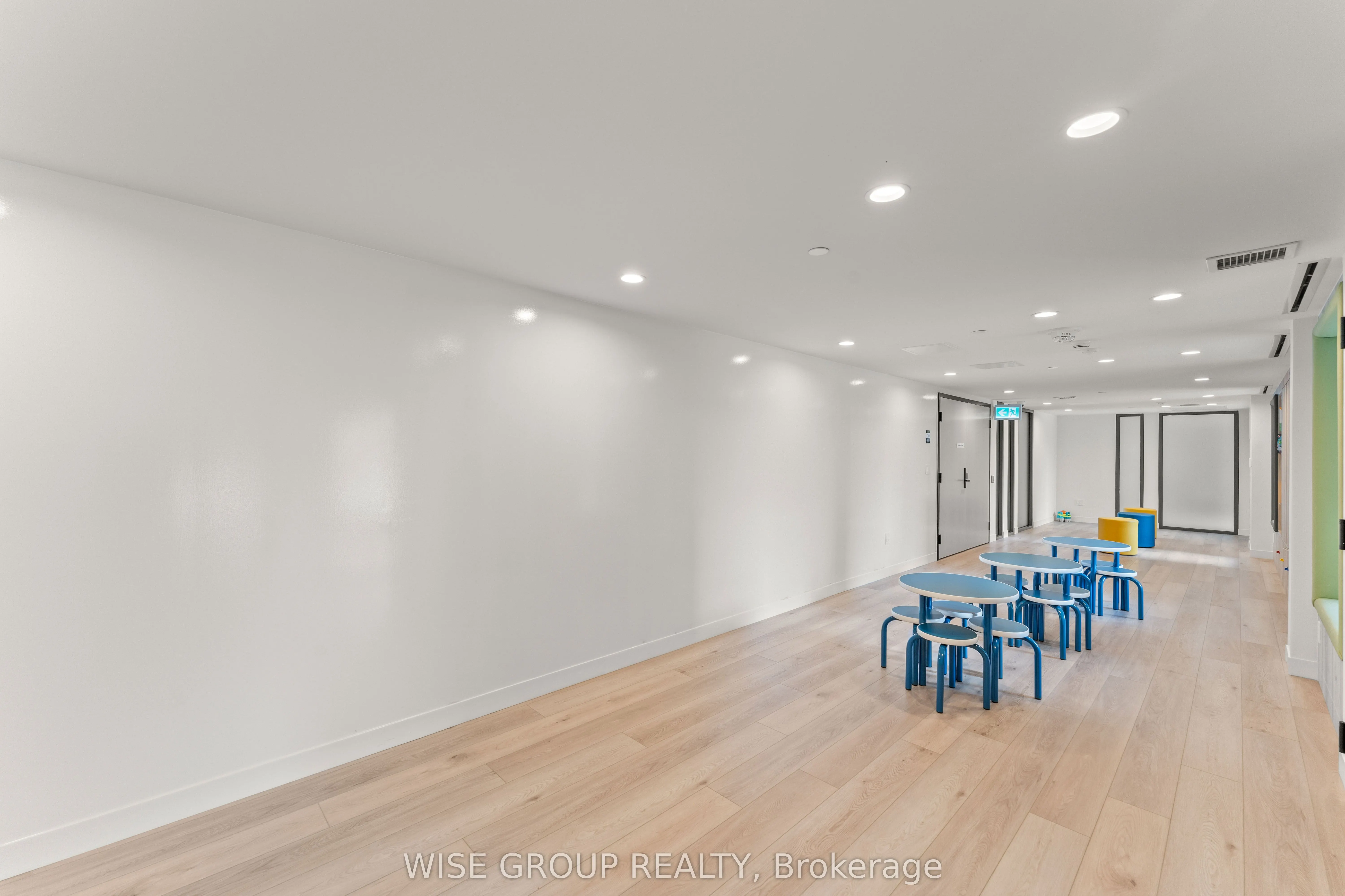 500 Wilson Avenue, #906