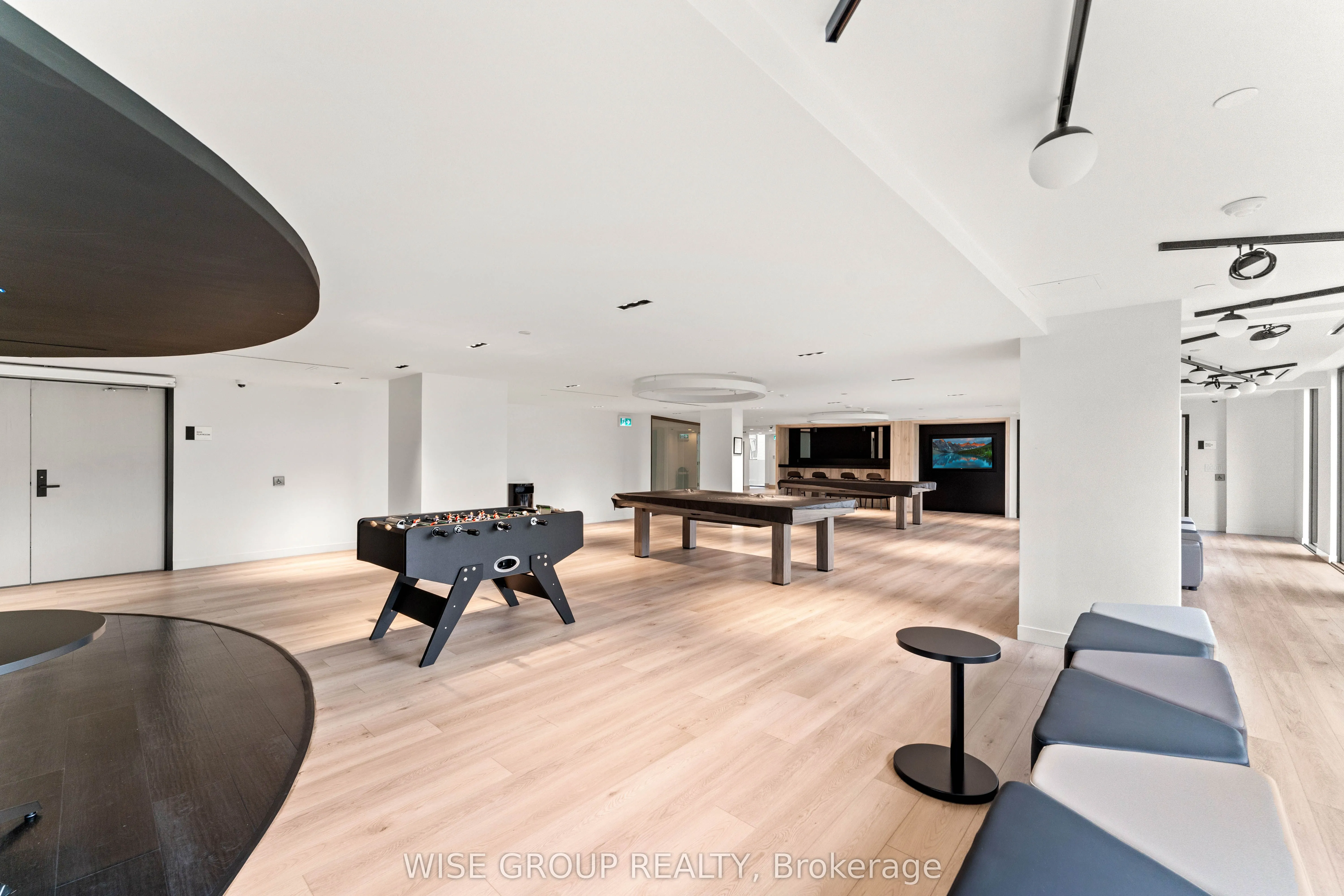 500 Wilson Avenue, #906