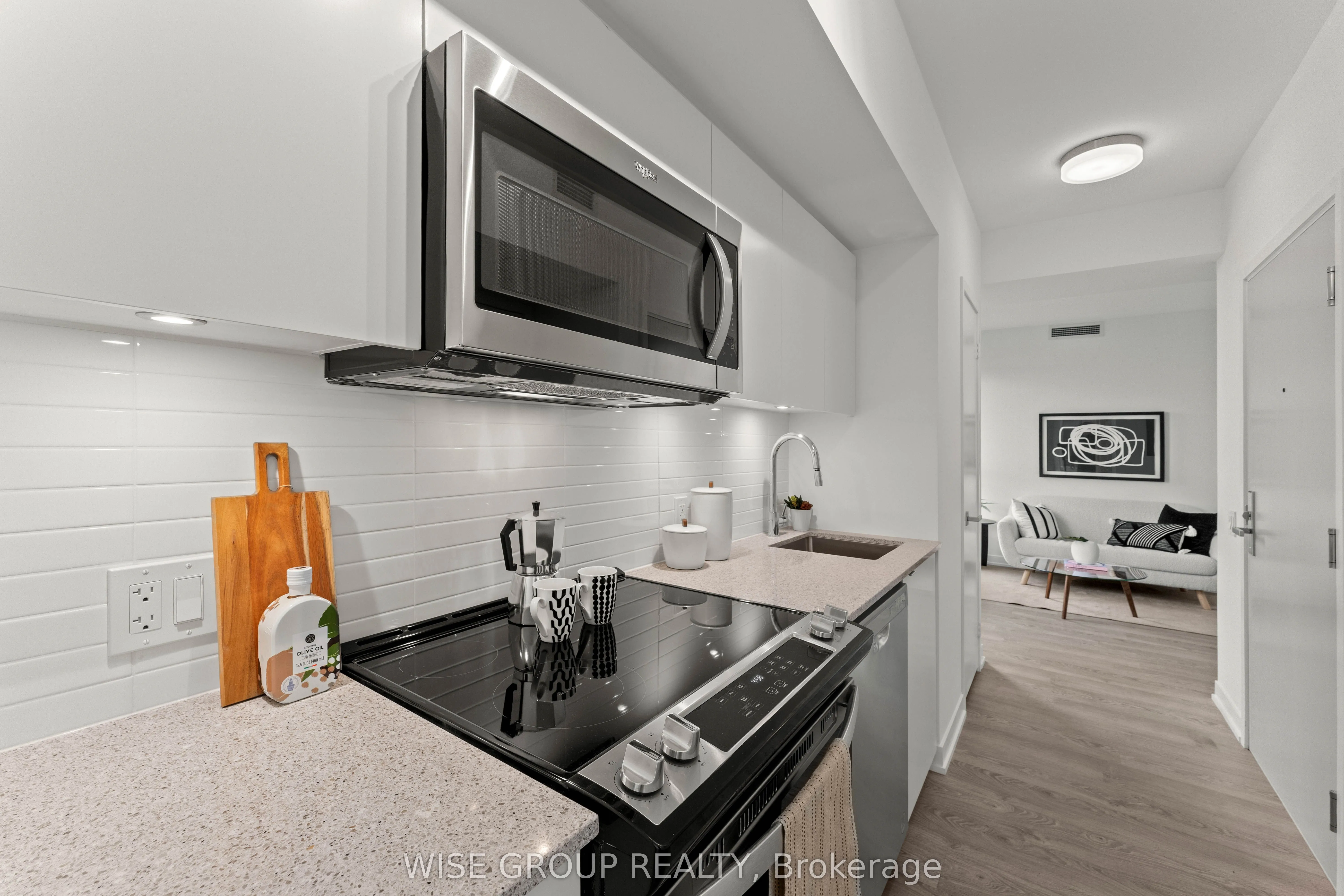 500 Wilson Avenue, #906