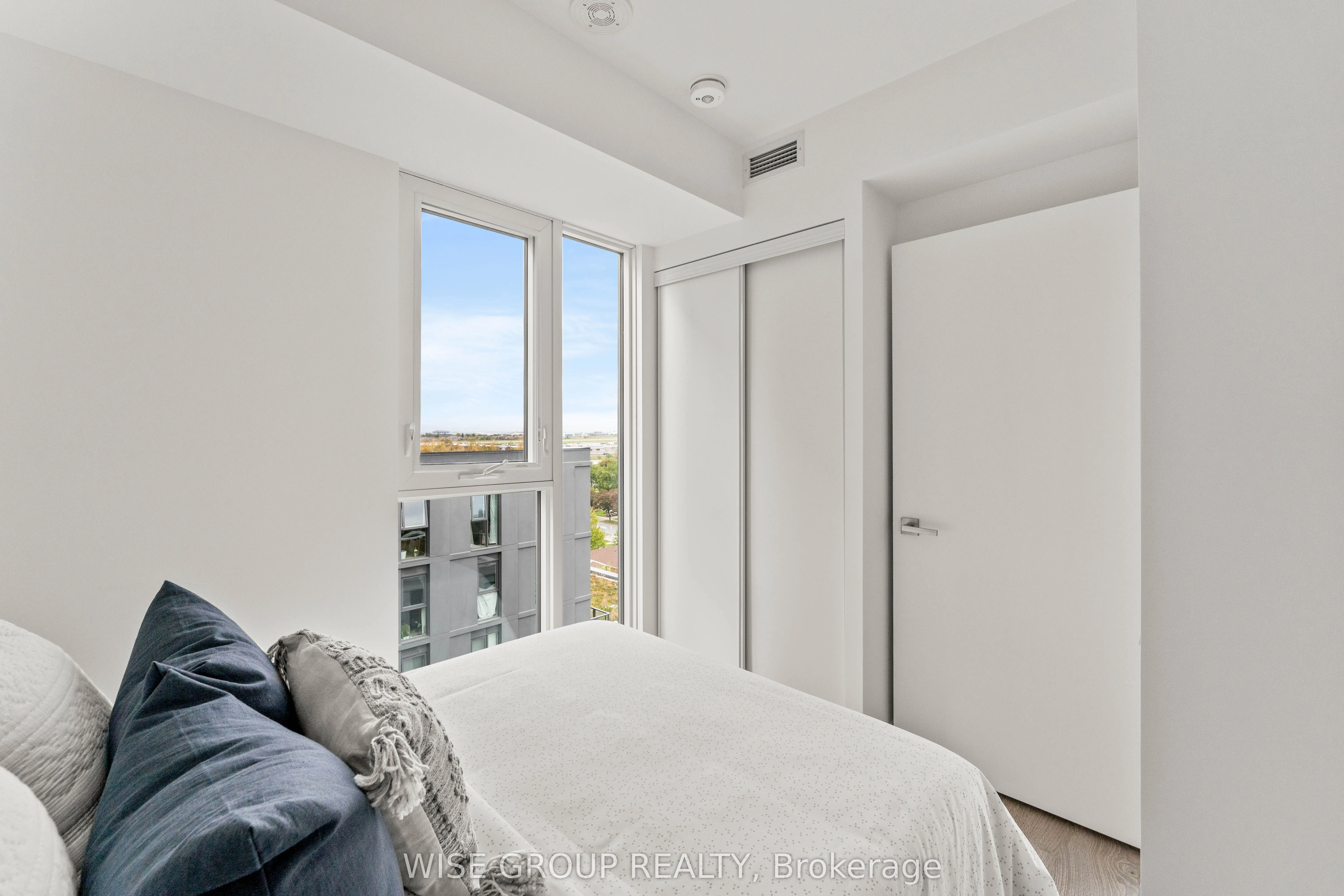 500 Wilson Avenue, #906