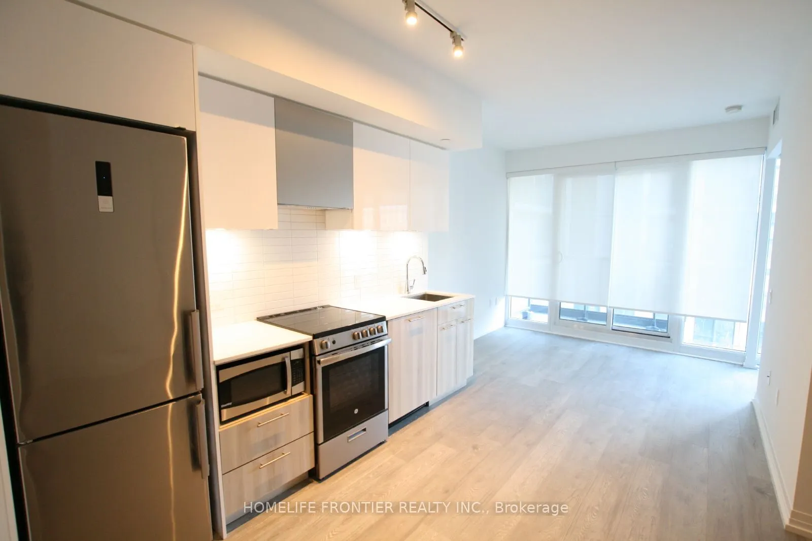 251 Jarvis Street, #907