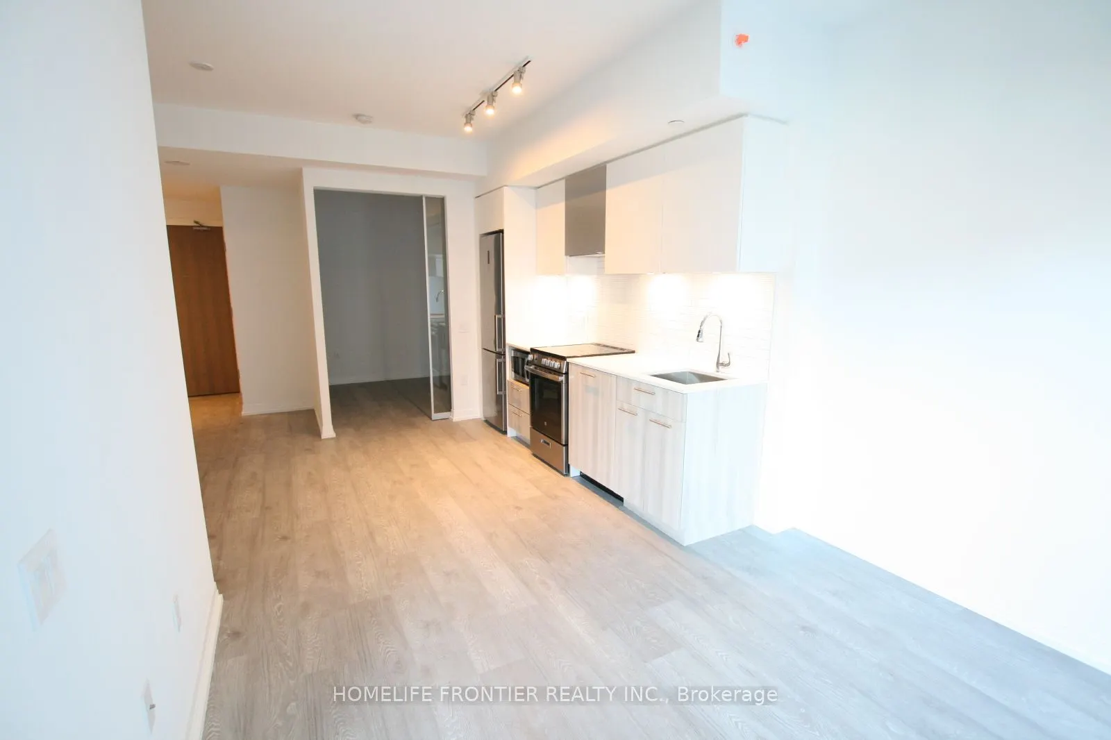 251 Jarvis Street, #907