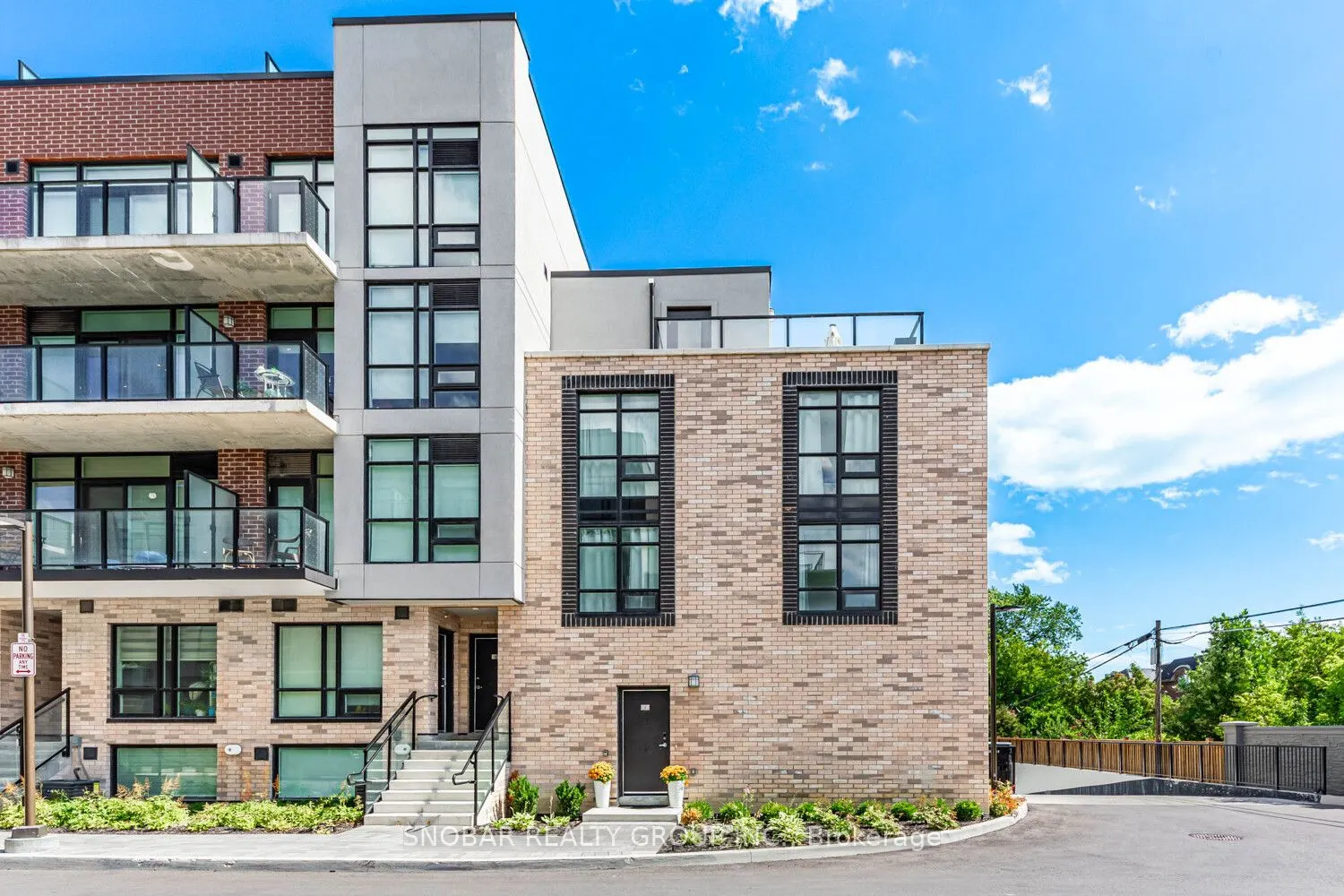861 Sheppard Avenue W, #1